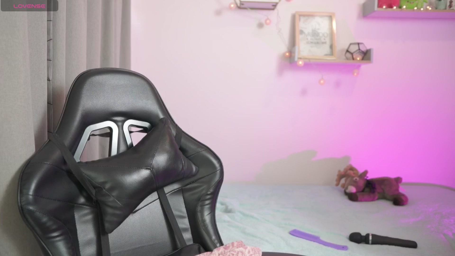 Gallery image thumbnail from Day_Anna's myfreecams stream on, 04/18/2026, 20:16 image 19 of 20
