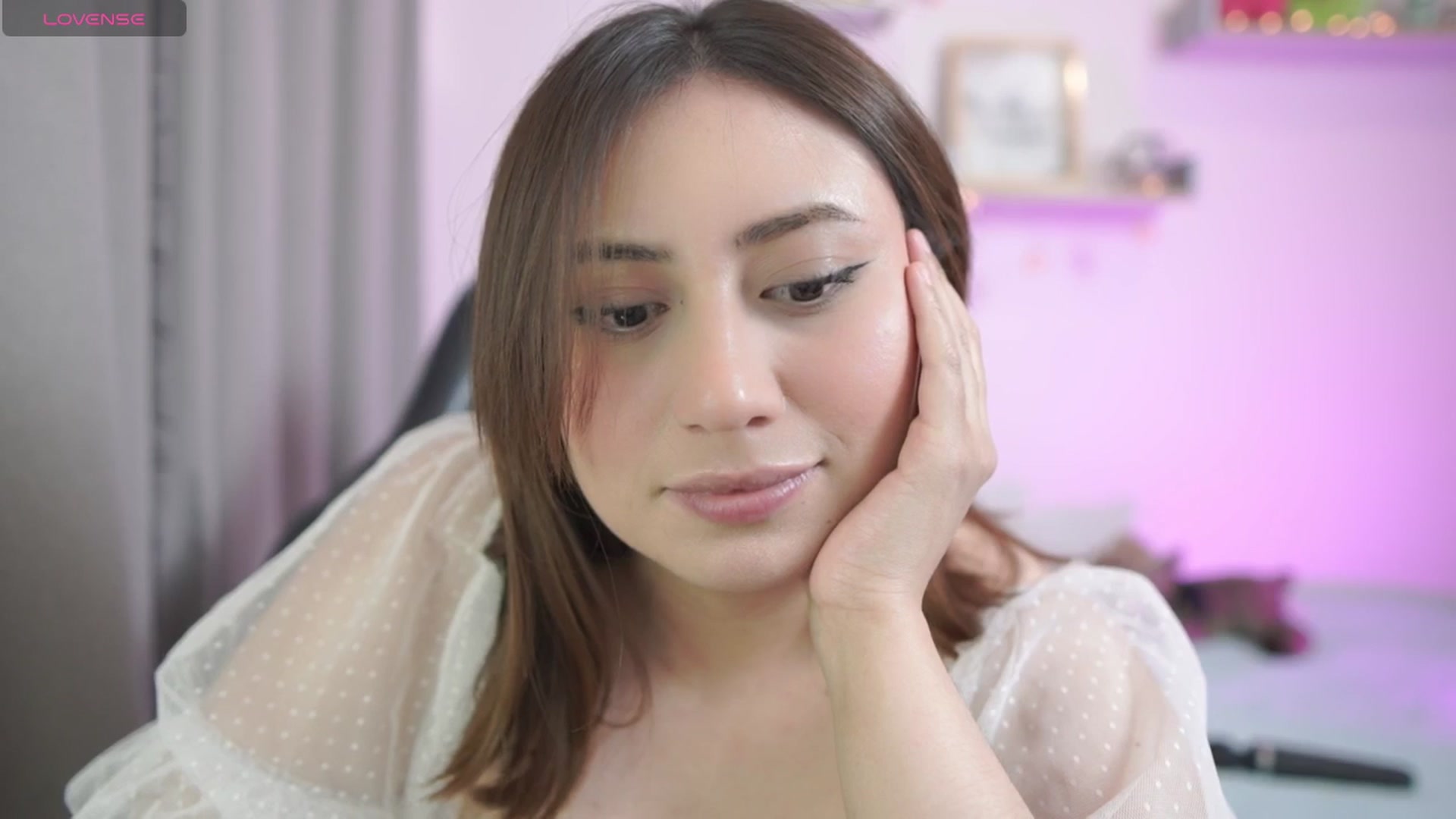 Gallery image thumbnail from Day_Anna's myfreecams stream on, 04/18/2026, 21:31 image 12 of 20