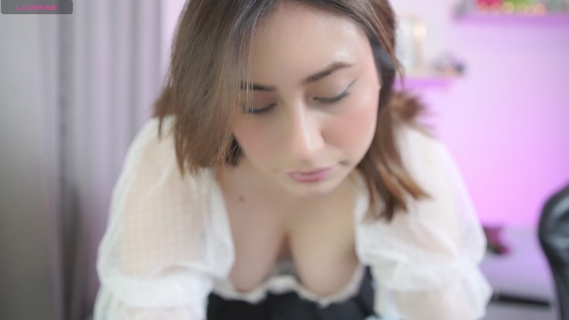 Gallery image thumbnail from Day_Anna's myfreecams stream on, 04/18/2026, 21:31 image 17 of 20