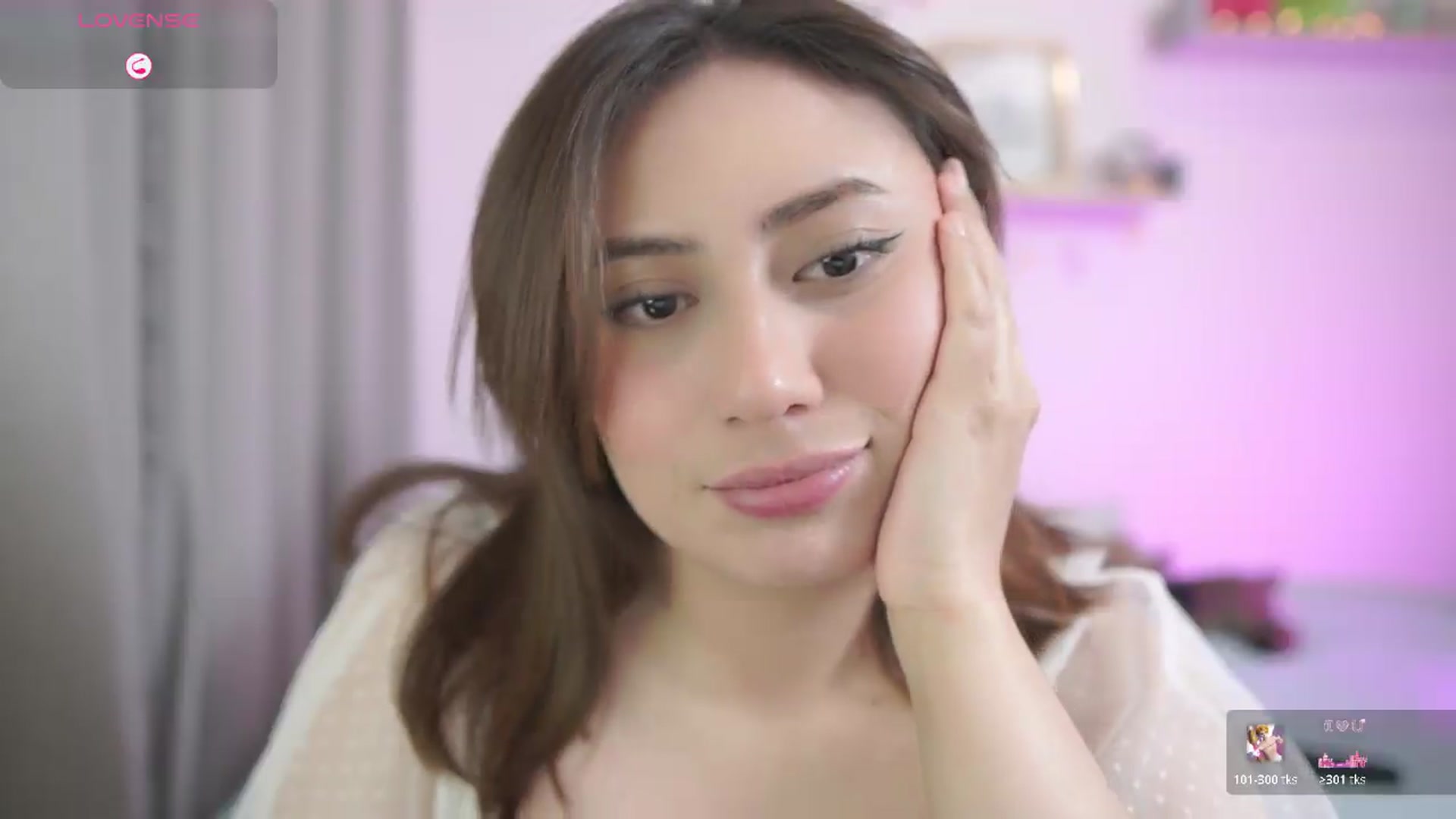Gallery image thumbnail from Day_Anna's myfreecams stream on, 04/18/2026, 22:08 image 12 of 20