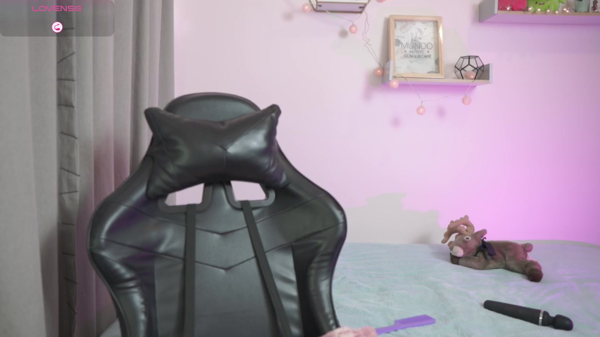 Gallery image thumbnail from Day_Anna's myfreecams stream on, 04/22/2026, 18:56 image 10 of 20