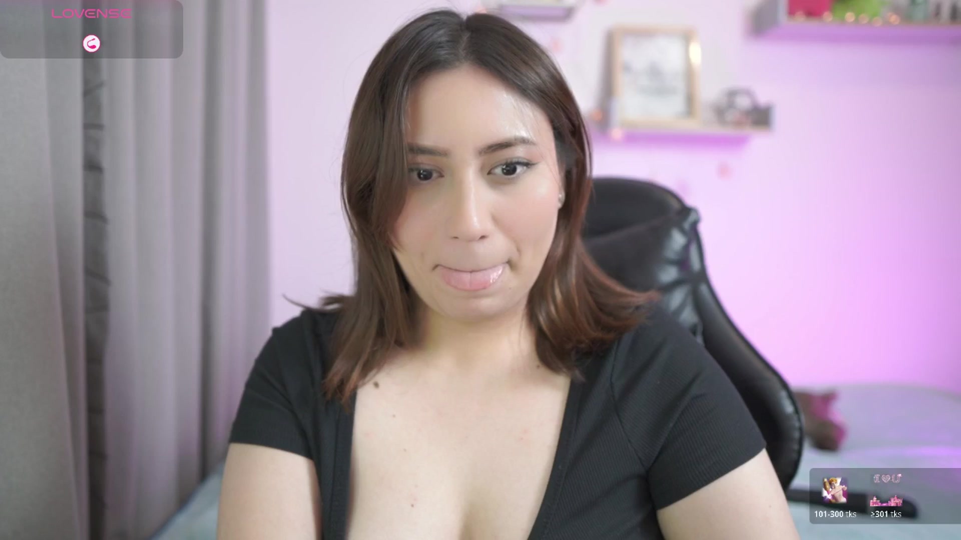 Gallery image thumbnail from Day_Anna's myfreecams stream on, 04/23/2026, 22:12 image 19 of 20