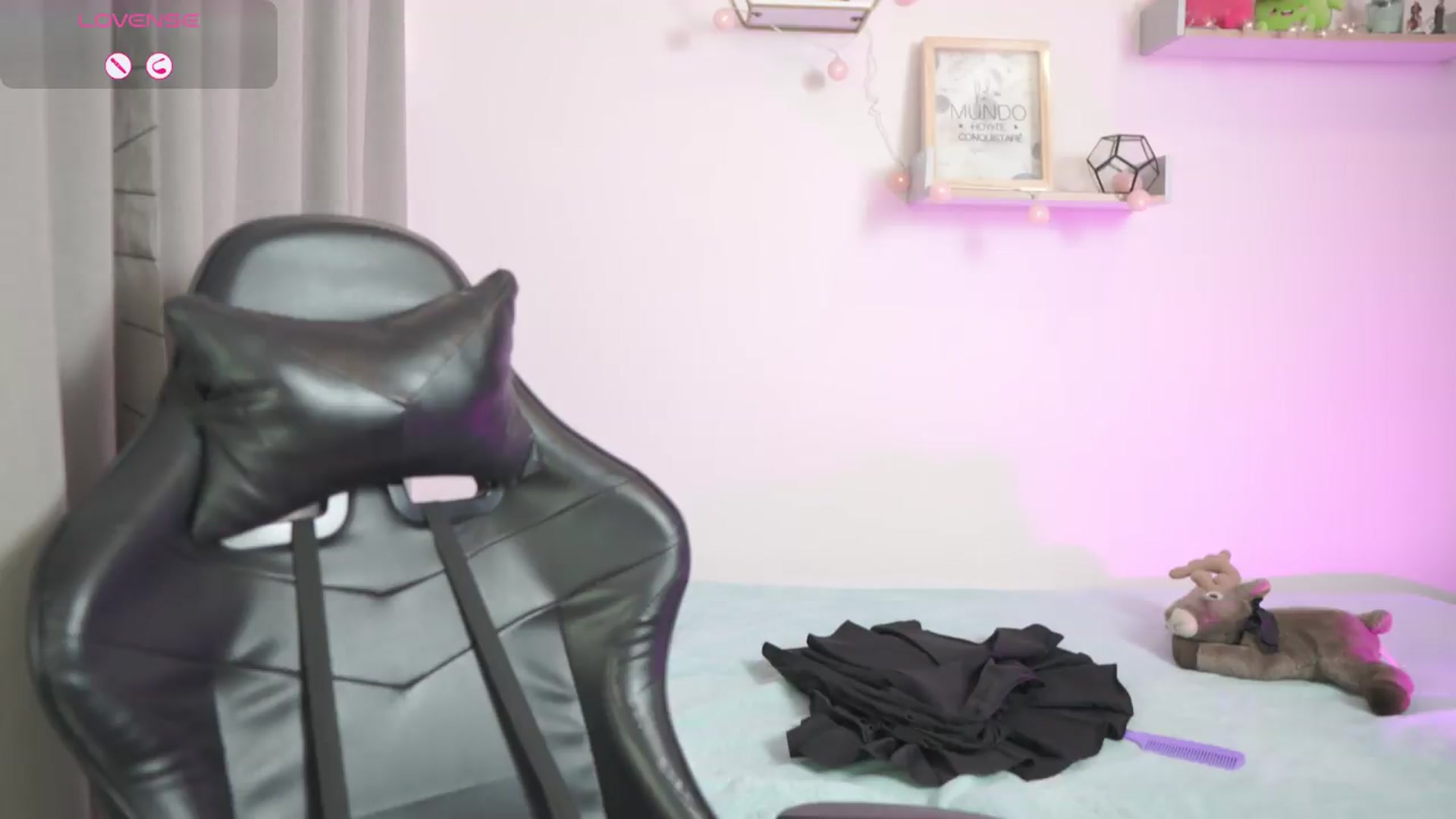 Gallery image thumbnail from Day_Anna's myfreecams stream on, 04/25/2026, 18:24 image 19 of 20
