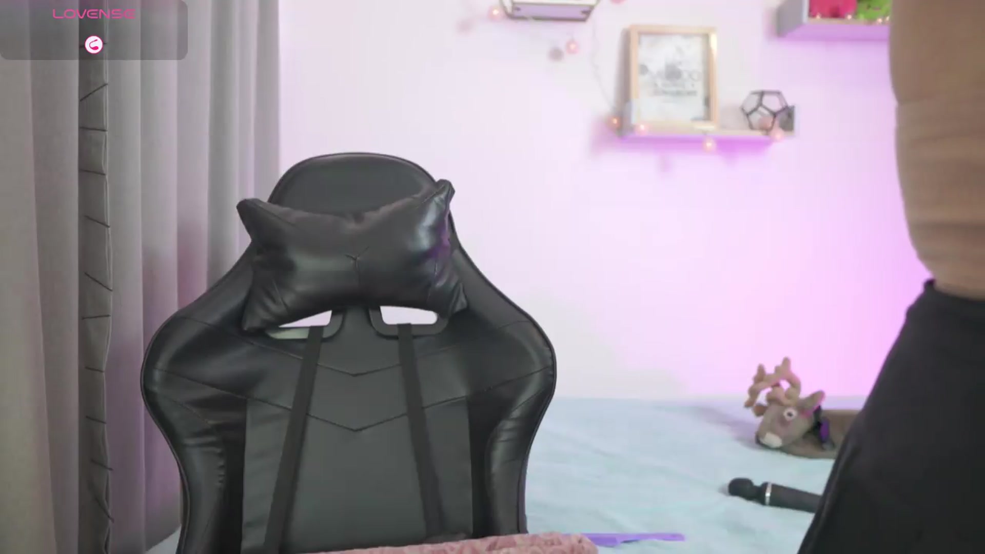 Gallery image thumbnail from Day_Anna's myfreecams stream on, 04/26/2026, 16:41 image 8 of 20
