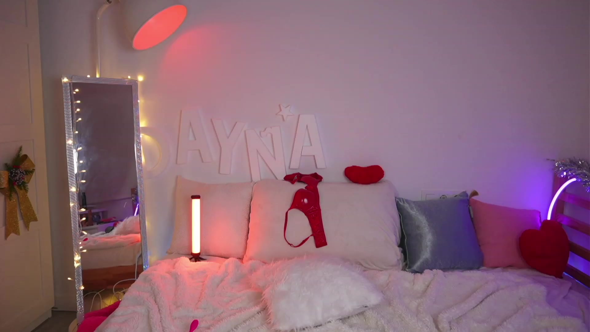 Gallery image thumbnail from Dayna_Nebula's myfreecams stream on, 01/07/2023, 18:38 image 10 of 20