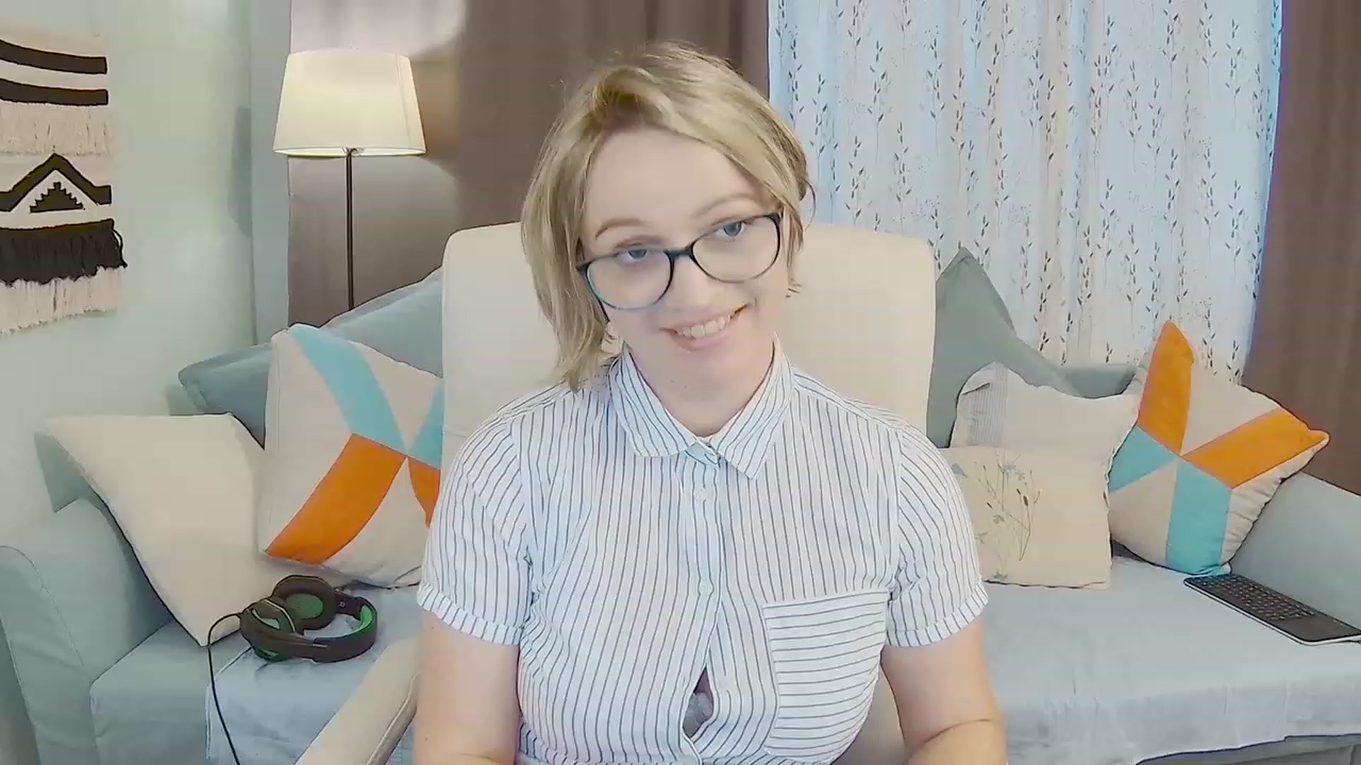 Gallery image thumbnail from DazzlingSmile's myfreecams stream on, 07/02/2023, 11:18 image 6 of 20
