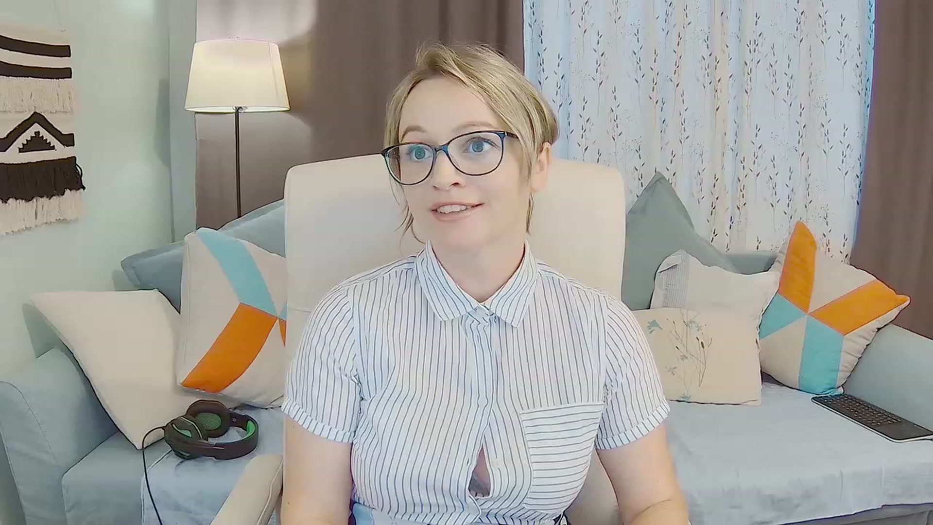 Gallery image thumbnail from DazzlingSmile's myfreecams stream on, 07/02/2023, 13:47 image 17 of 20