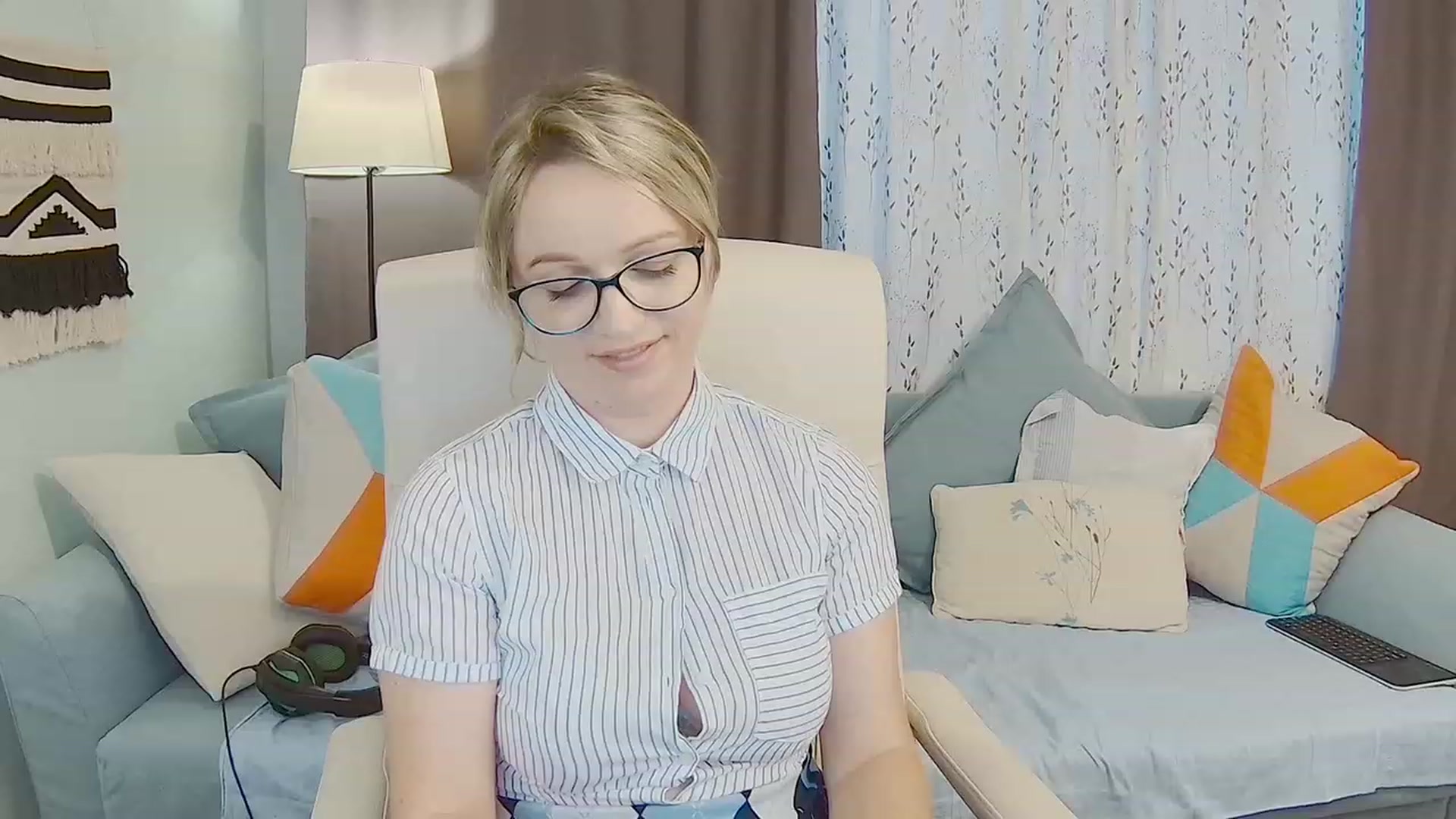 Gallery image thumbnail from DazzlingSmile's myfreecams stream on, 07/02/2023, 14:17 image 6 of 20