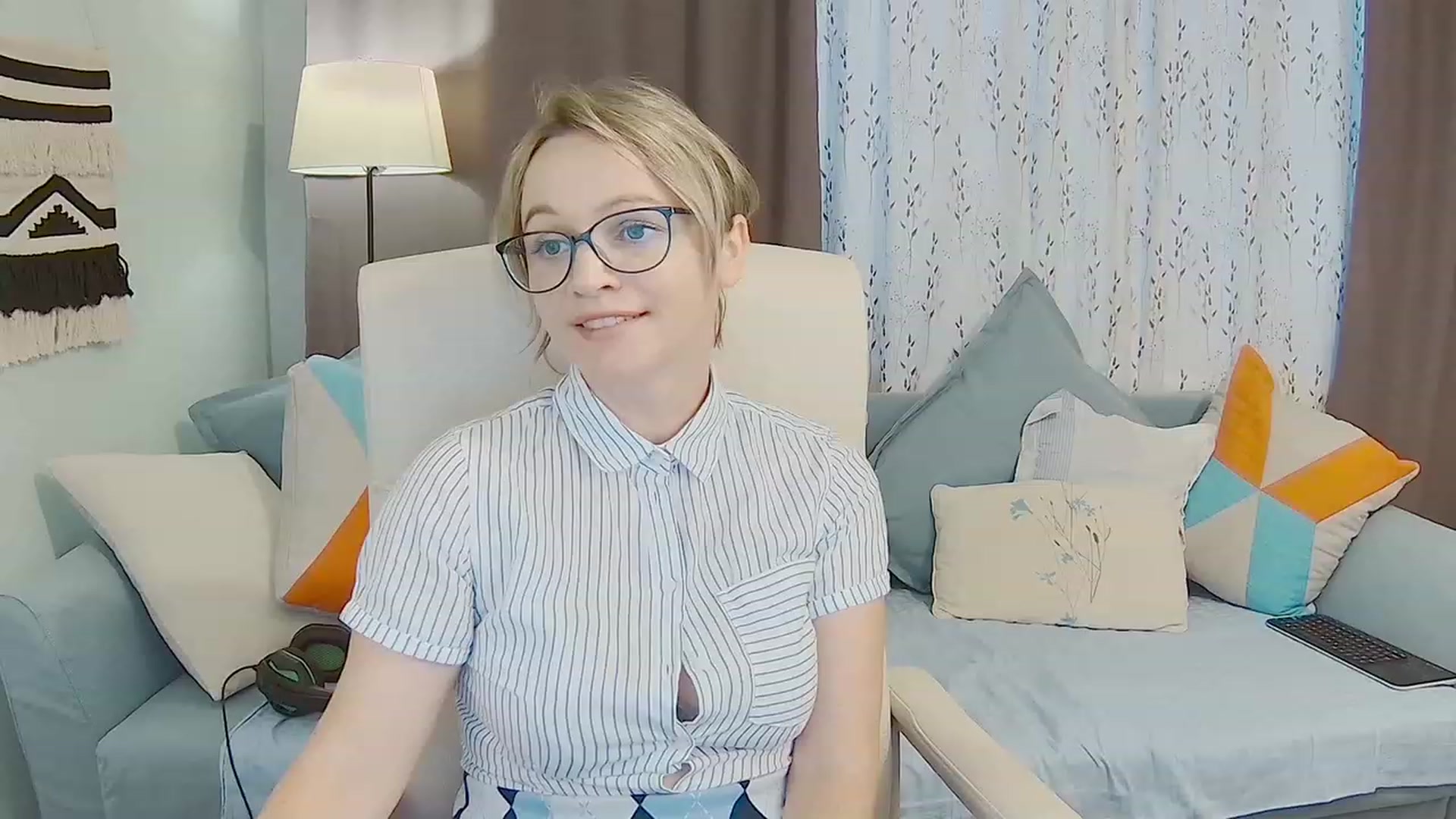 Gallery image thumbnail from DazzlingSmile's myfreecams stream on, 07/02/2023, 14:17 image 2 of 20