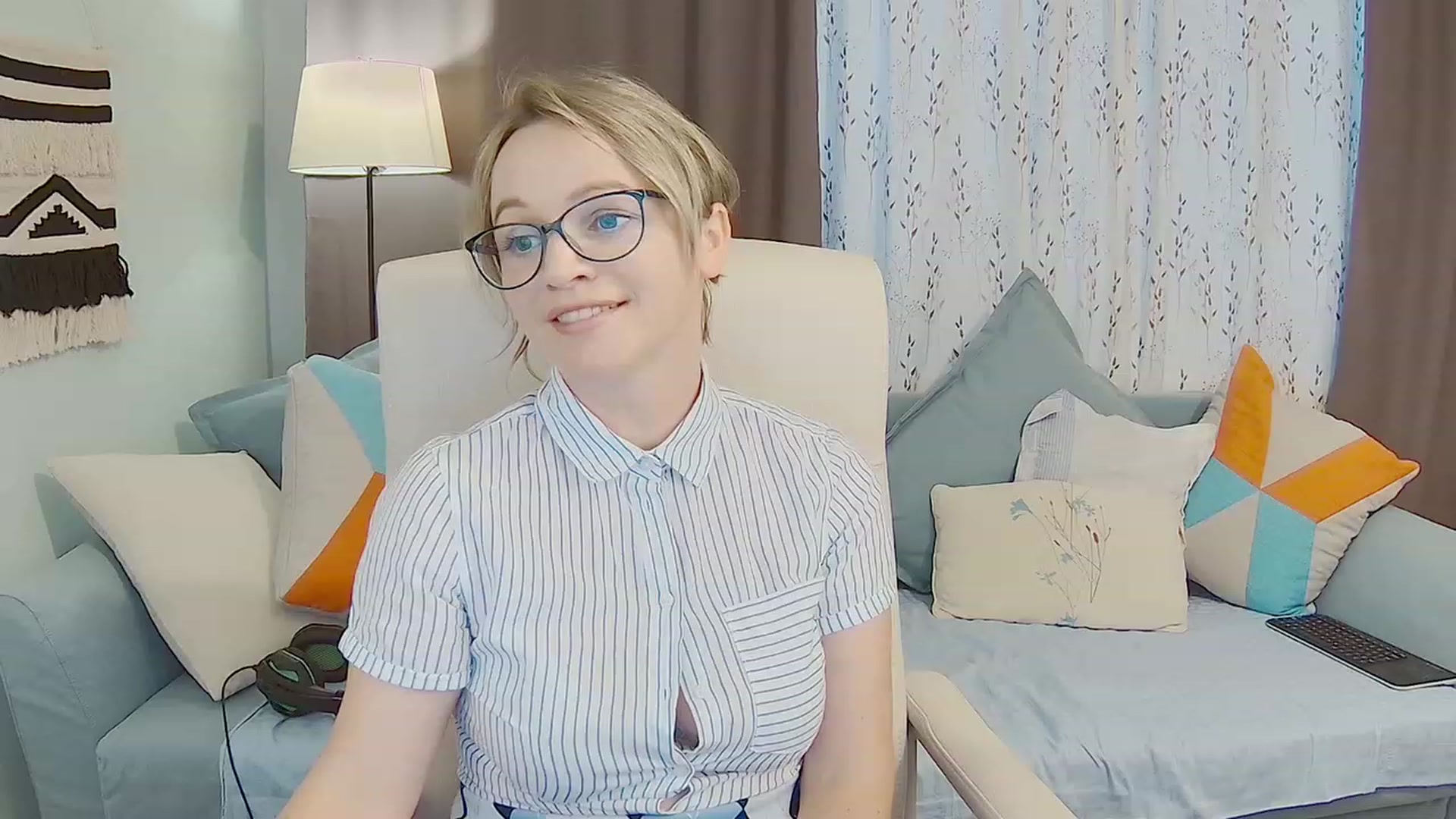 Gallery image thumbnail from DazzlingSmile's myfreecams stream on, 07/02/2023, 14:17 image 4 of 20
