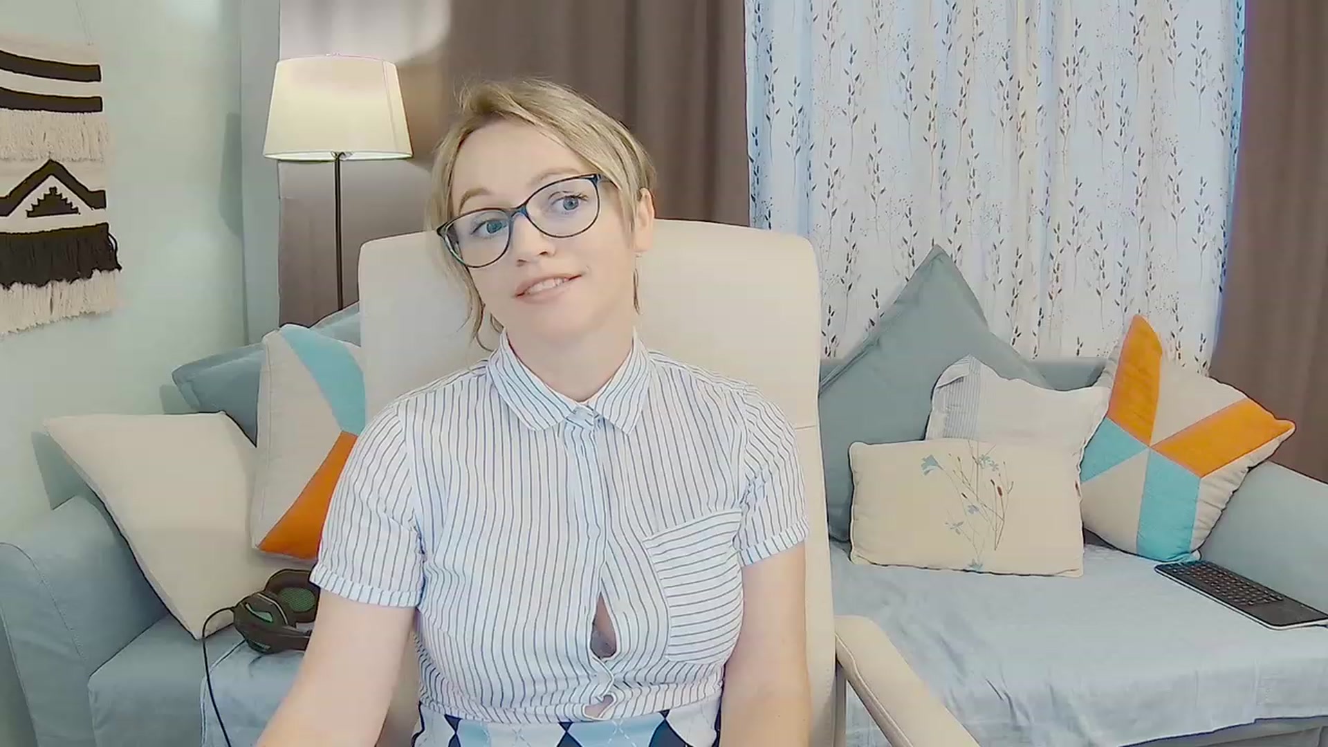 Gallery image thumbnail from DazzlingSmile's myfreecams stream on, 07/02/2023, 14:17 image 7 of 20
