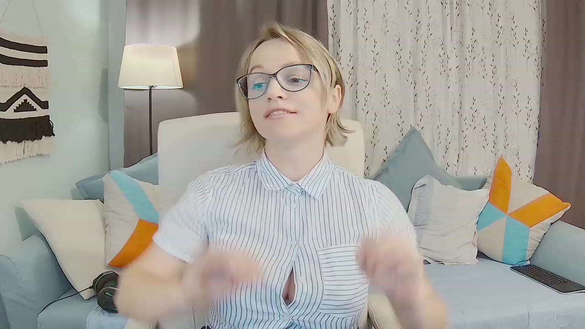 Gallery image thumbnail from DazzlingSmile's myfreecams stream on, 07/02/2023, 18:52 image 18 of 20