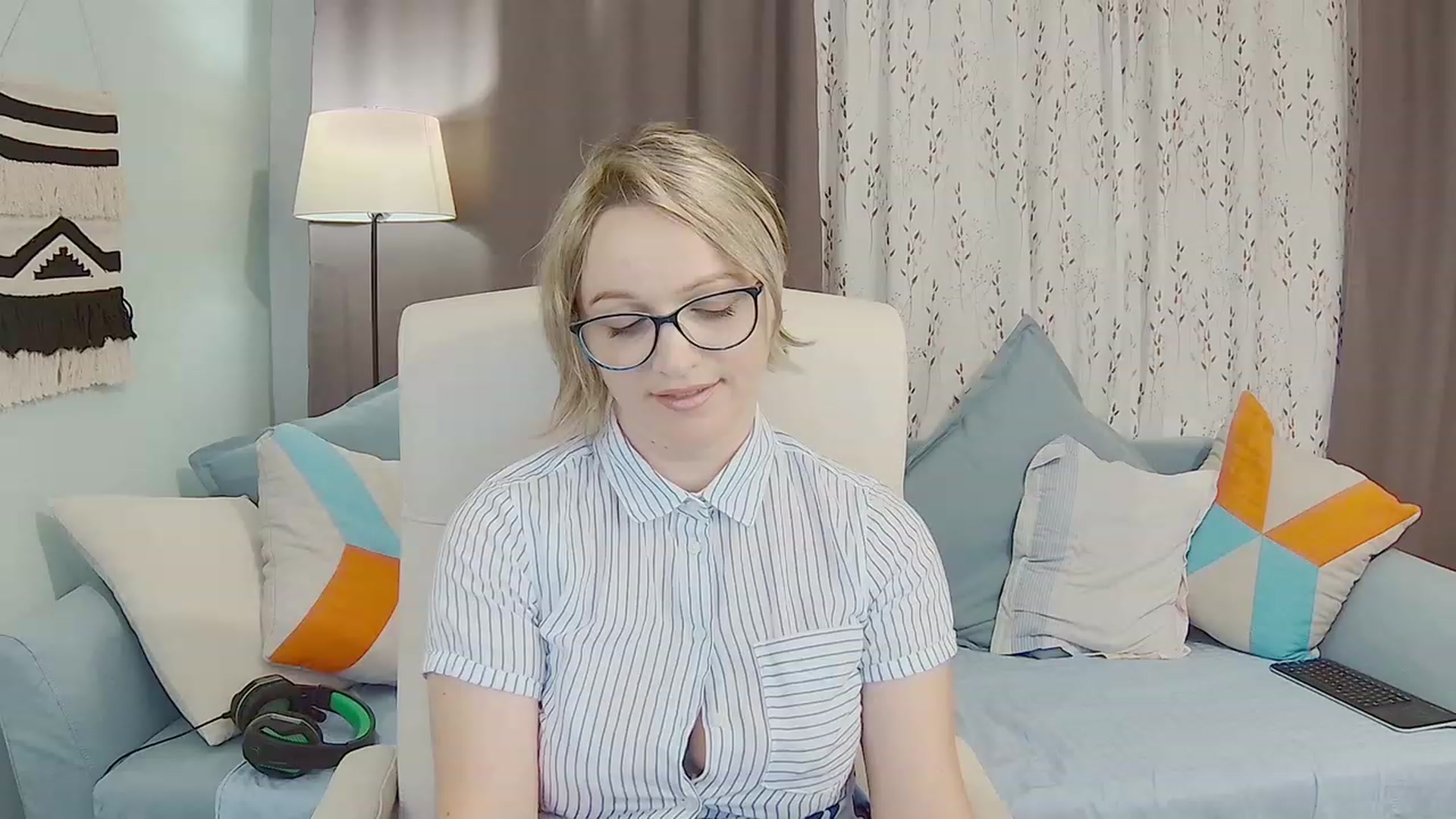 Gallery image thumbnail from DazzlingSmile's myfreecams stream on, 07/02/2023, 18:52 image 17 of 20