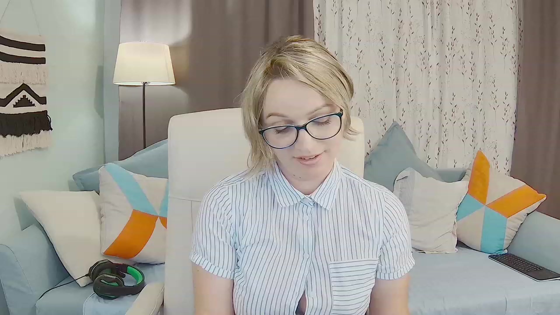 Gallery image thumbnail from DazzlingSmile's myfreecams stream on, 07/02/2023, 18:52 image 11 of 20