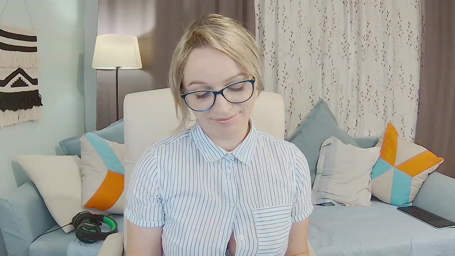 Gallery image thumbnail from DazzlingSmile's myfreecams stream on, 07/02/2023, 18:52 image 6 of 20