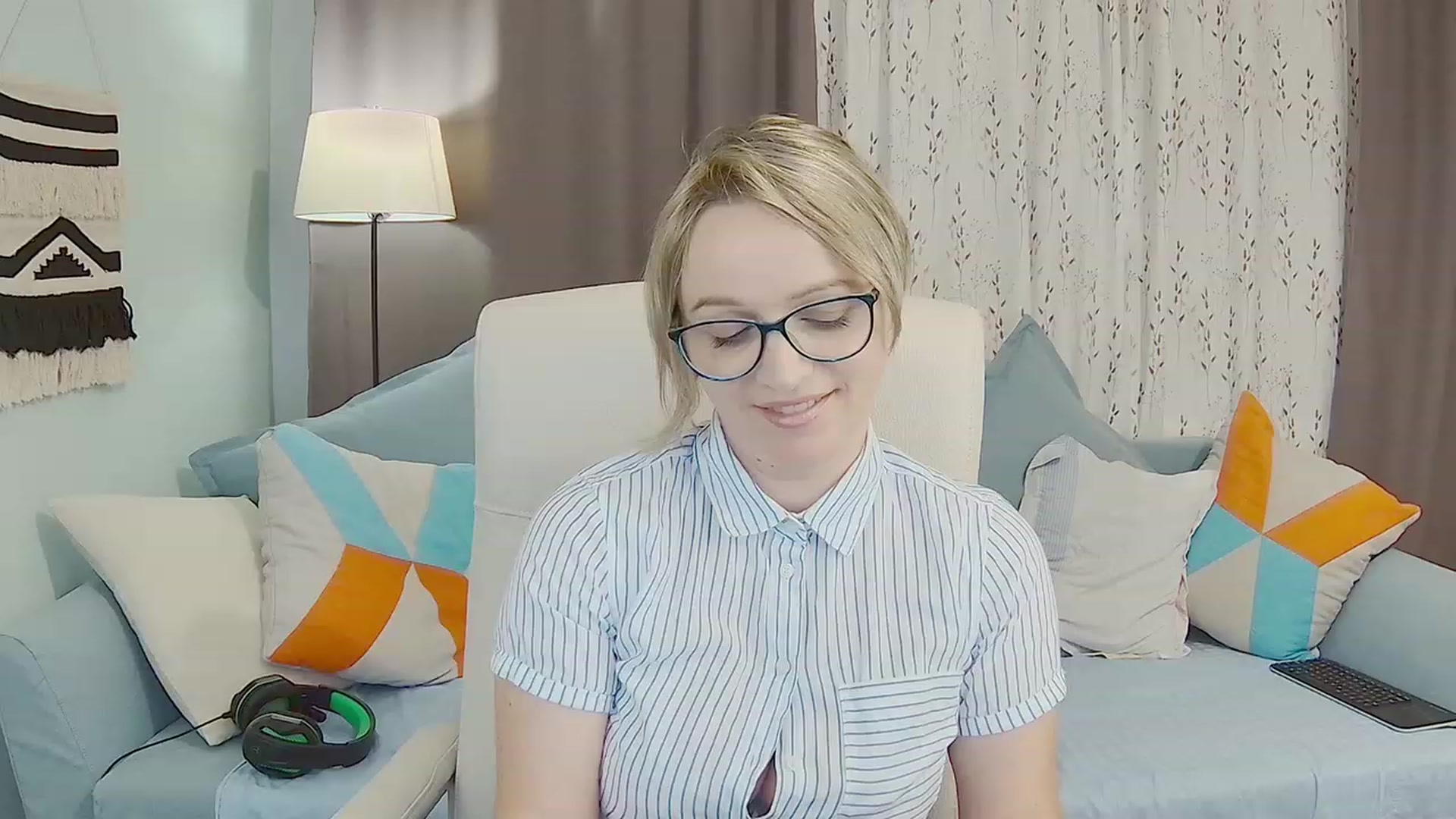 Gallery image thumbnail from DazzlingSmile's myfreecams stream on, 07/02/2023, 18:52 image 4 of 20