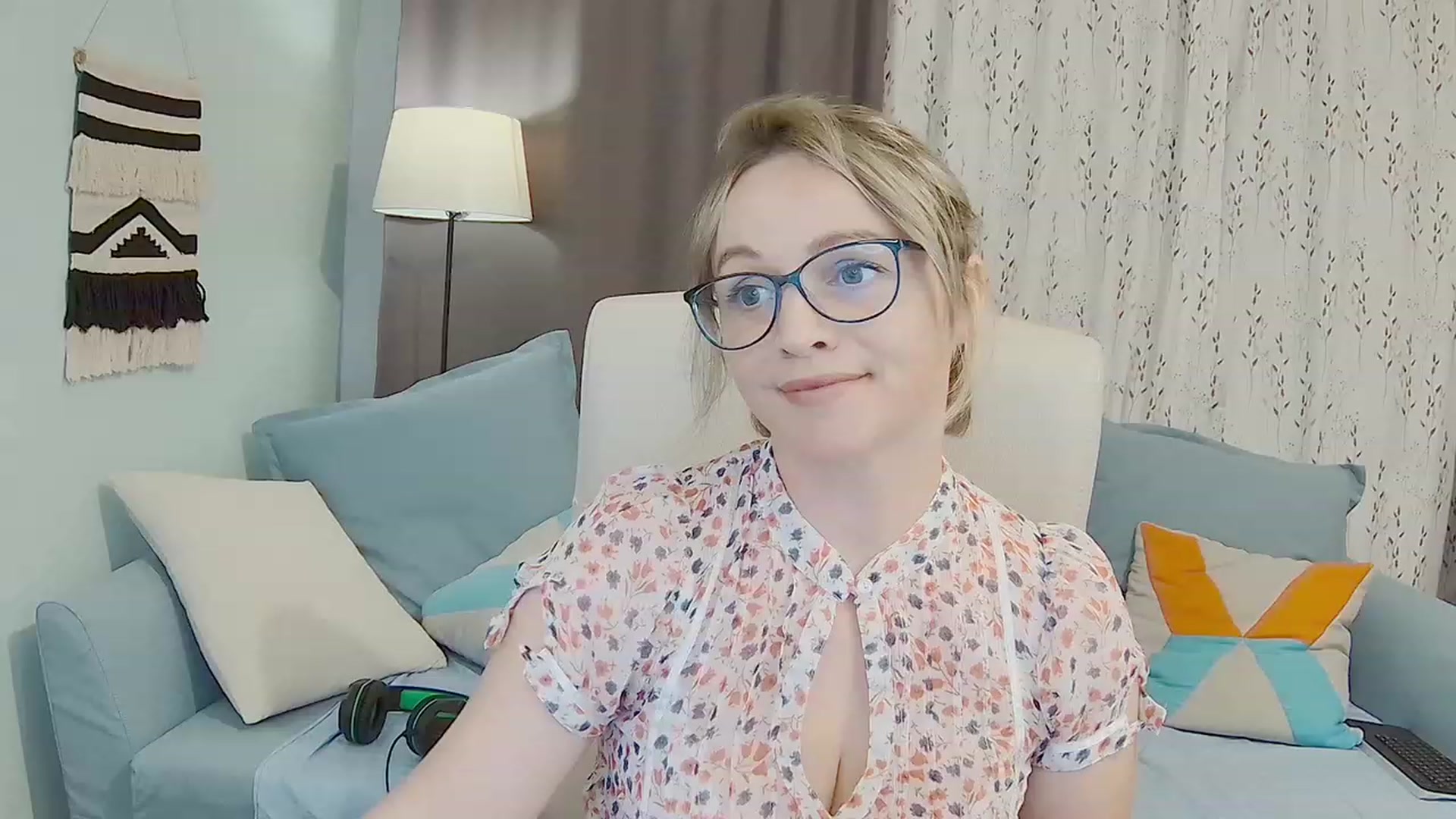 Gallery image thumbnail from DazzlingSmile's myfreecams stream on, 07/21/2023, 19:24 image 20 of 20