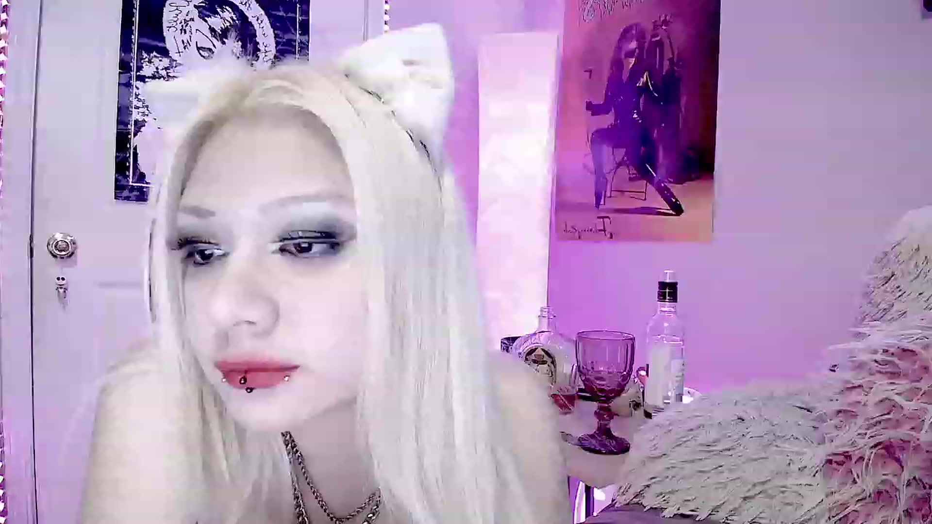 Gallery image thumbnail from DeVille's myfreecams stream on, 11/04/2023, 07:13 image 20 of 20