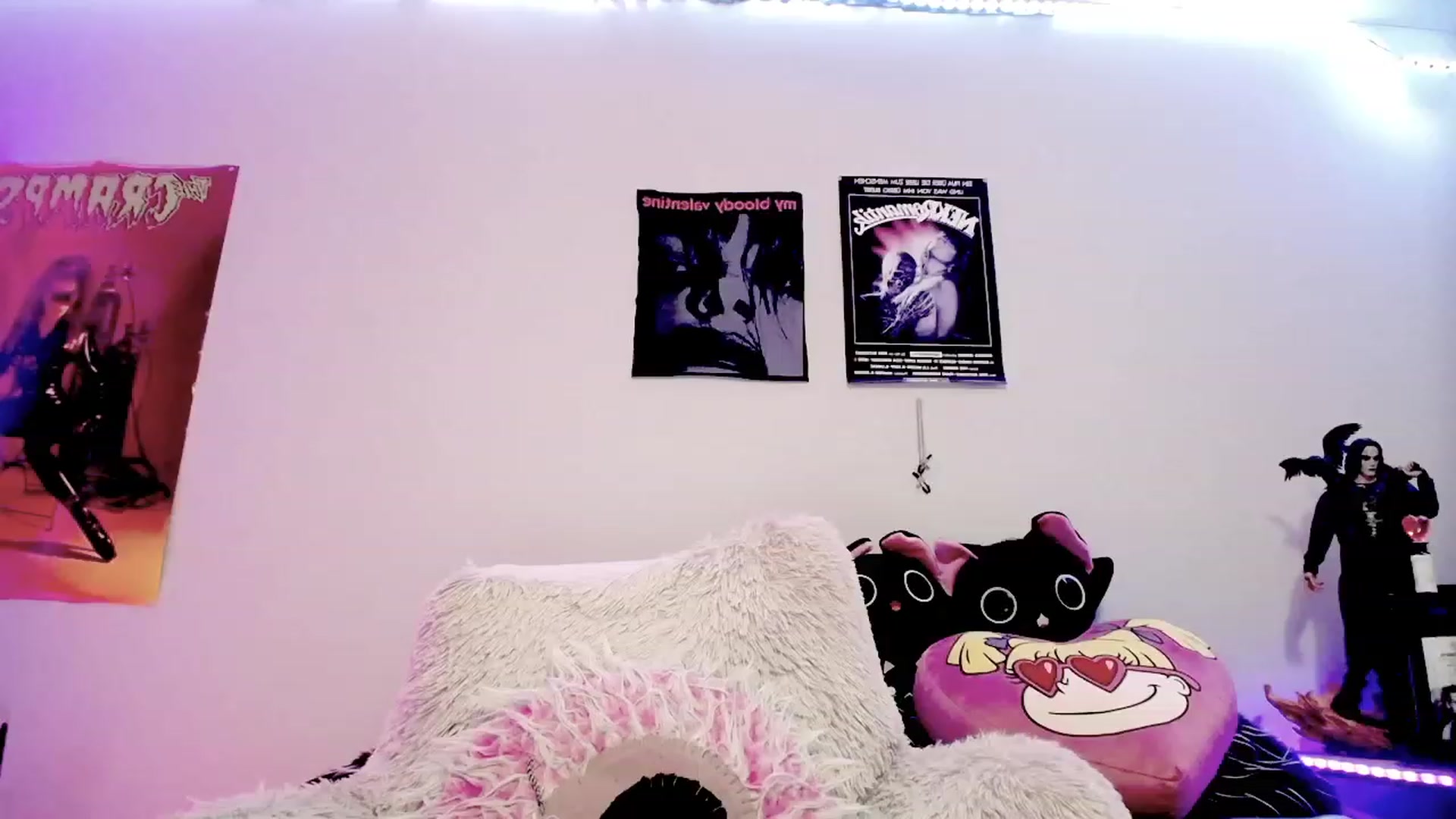 Gallery image thumbnail from DeVille's myfreecams stream on, 02/20/2024, 07:16 image 5 of 20