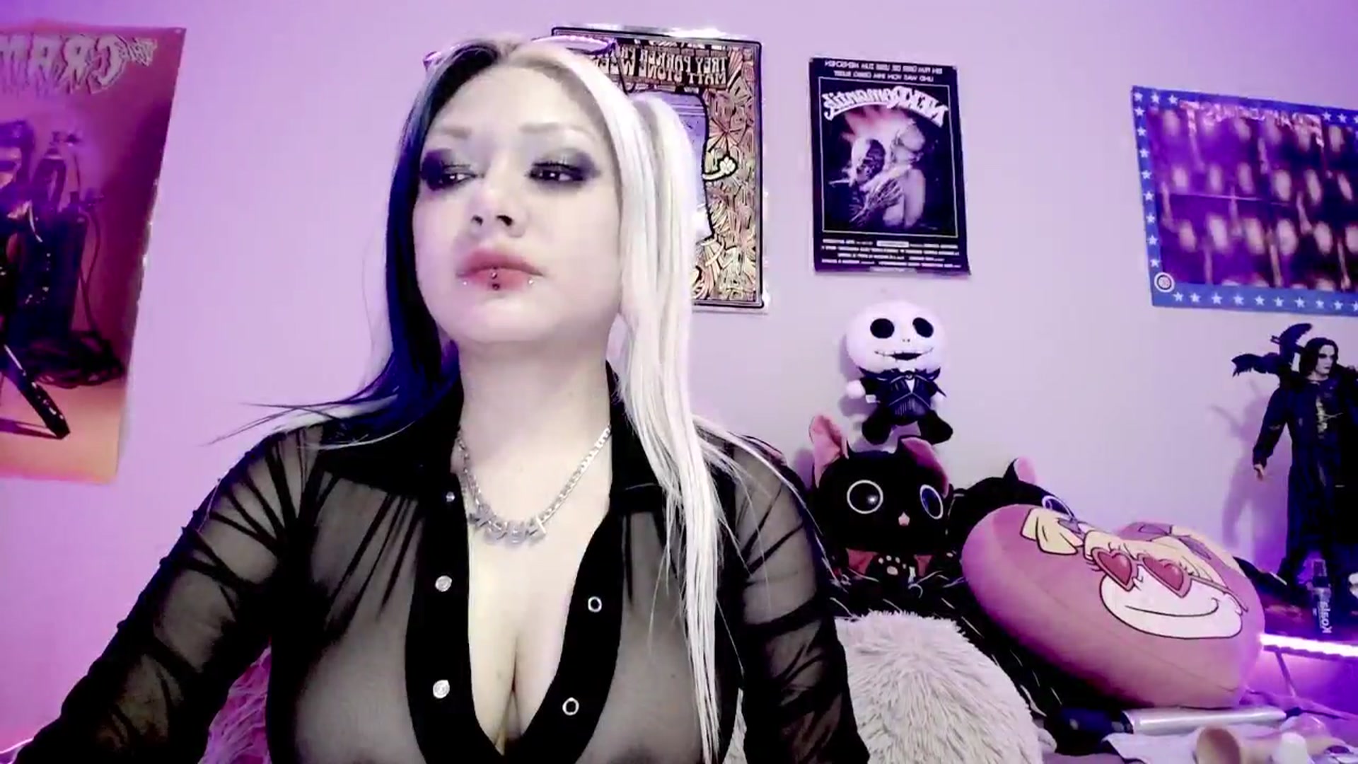 Gallery image thumbnail from DeVille's myfreecams stream on, 05/24/2024, 13:54 image 17 of 20