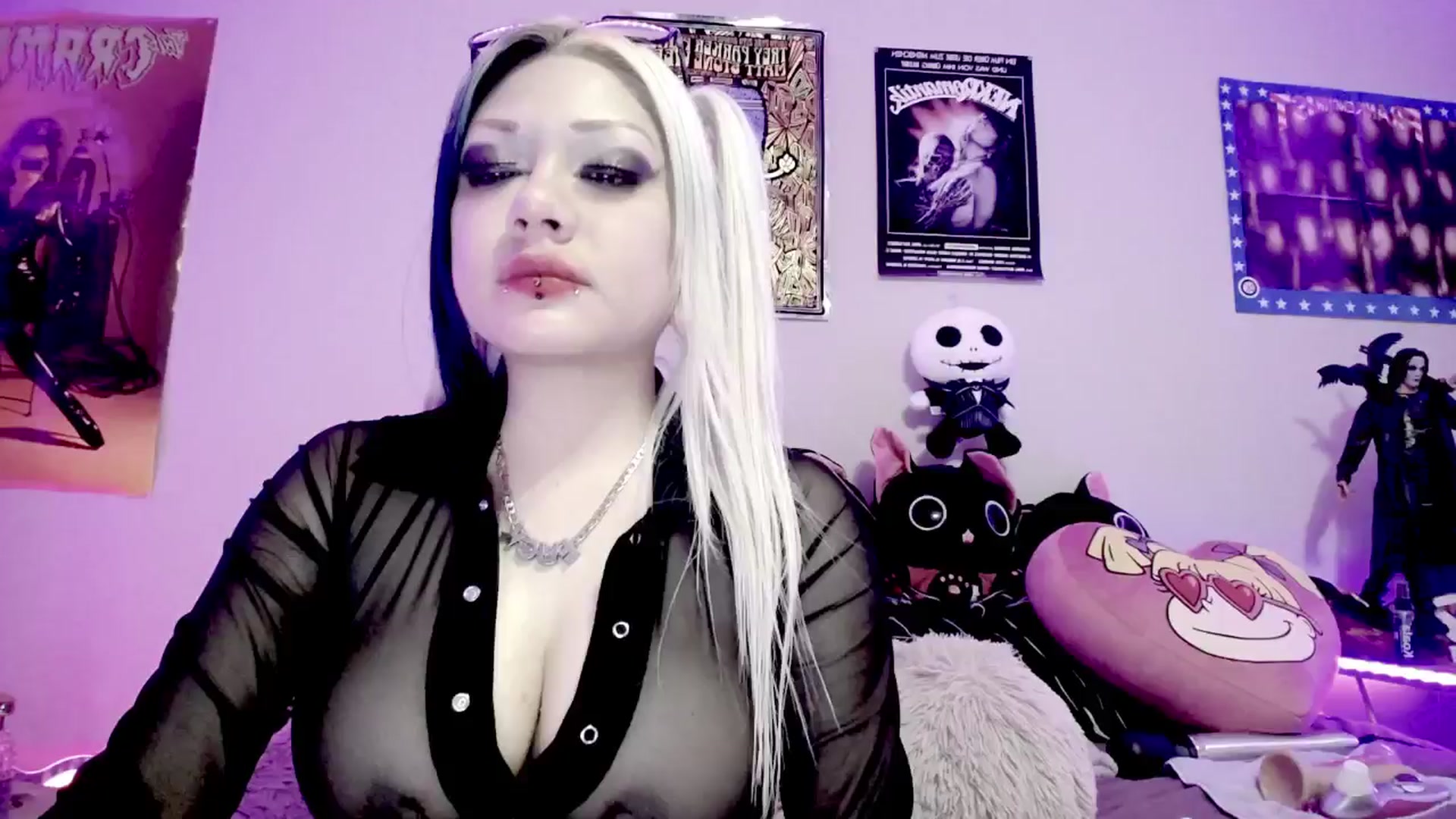 Gallery image thumbnail from DeVille's myfreecams stream on, 05/24/2024, 13:54 image 4 of 20