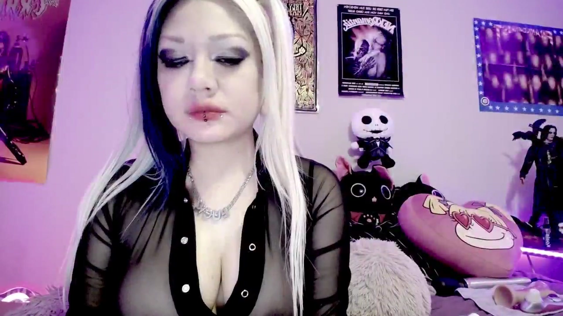 Gallery image thumbnail from DeVille's myfreecams stream on, 05/24/2024, 13:54 image 15 of 20