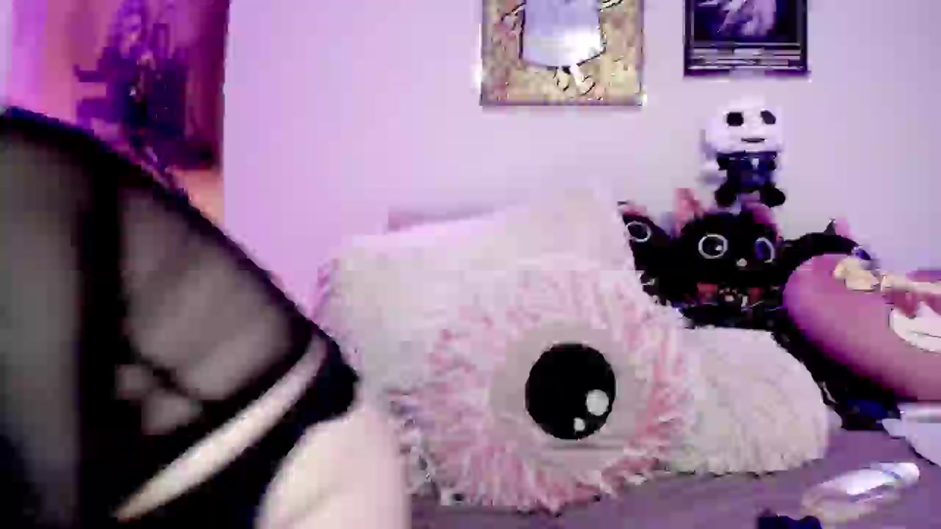 Gallery image thumbnail from DeVille's myfreecams stream on, 05/24/2024, 14:50 image 17 of 20