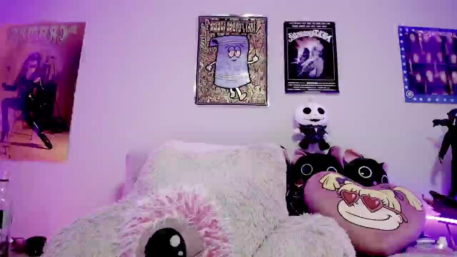 Gallery image thumbnail from DeVille's myfreecams stream on, 06/08/2024, 21:17 image 14 of 20