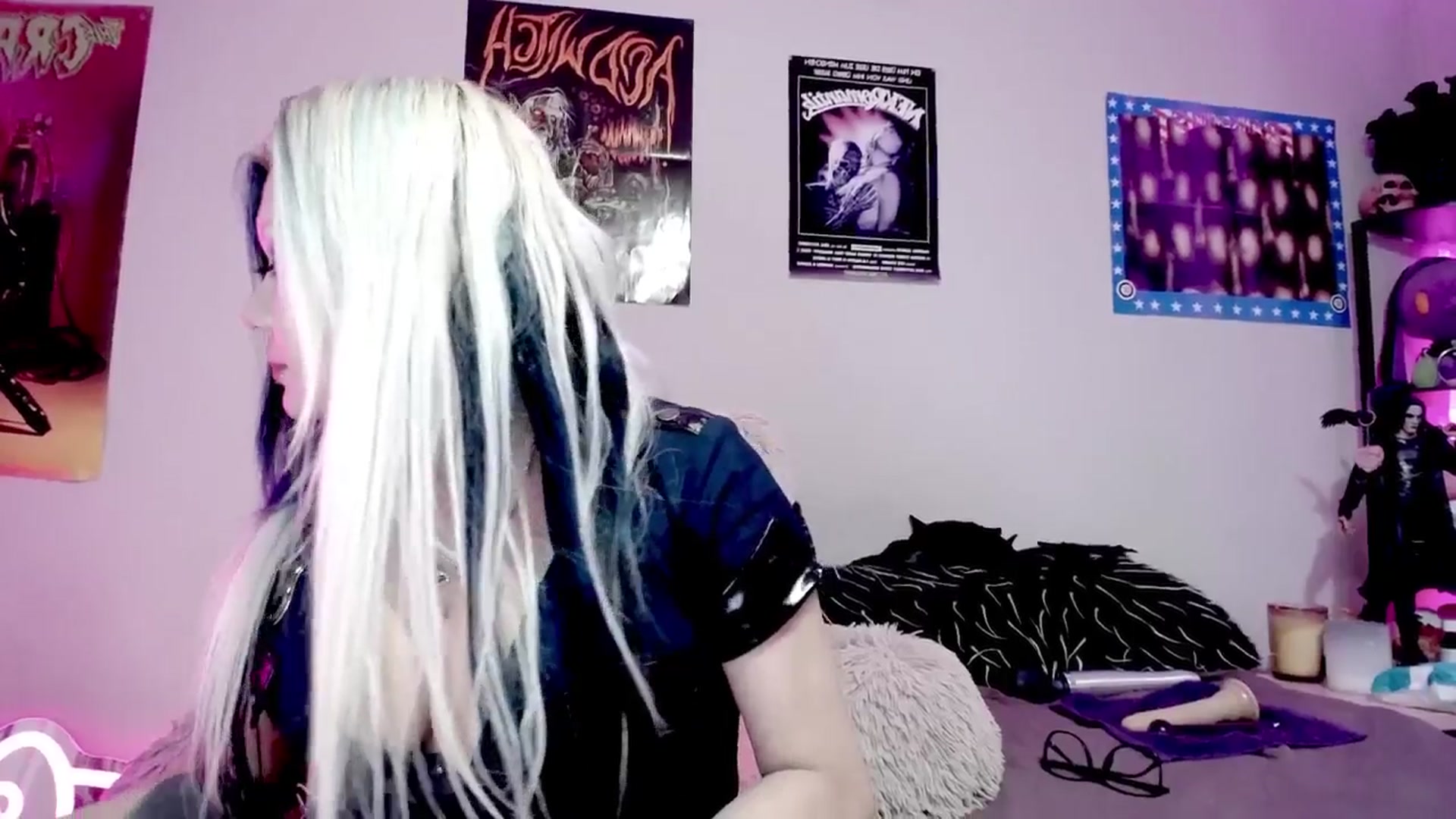 Gallery image thumbnail from DeVille's myfreecams stream on, 09/23/2025, 19:41 image 20 of 20