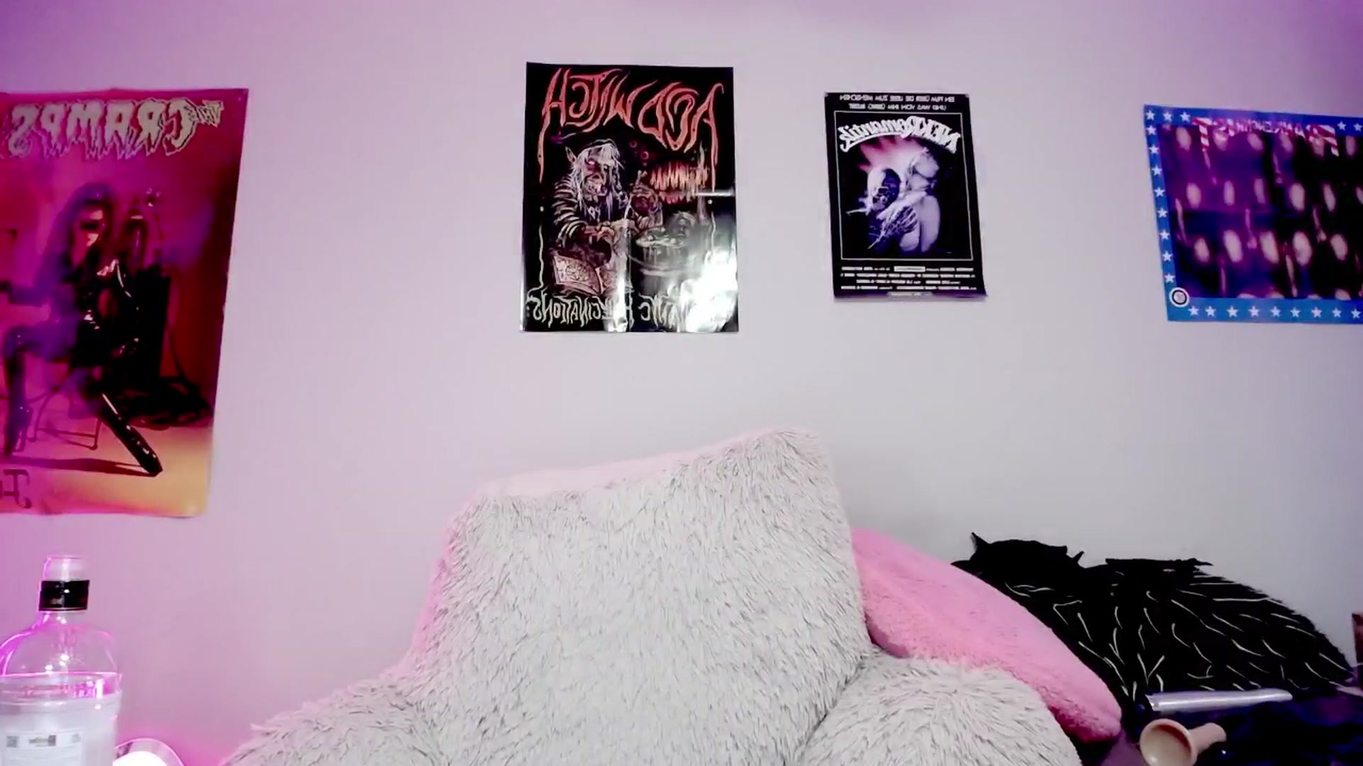Gallery image thumbnail from DeVille's myfreecams stream on, 09/23/2025, 21:21 image 11 of 20