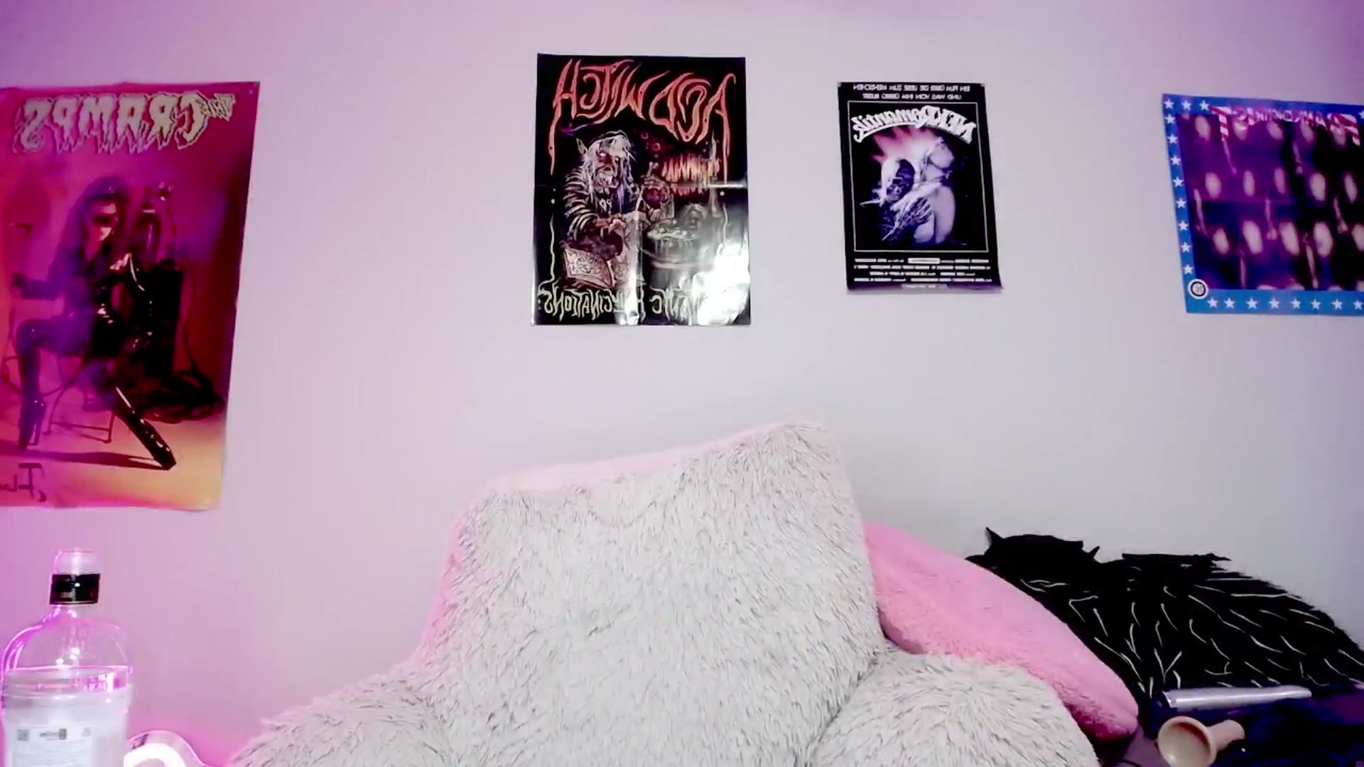 Gallery image thumbnail from DeVille's myfreecams stream on, 09/23/2025, 21:21 image 9 of 20