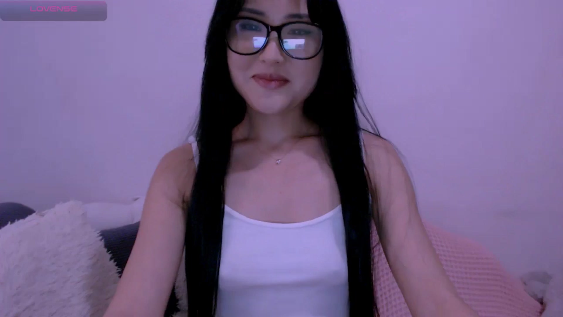 Gallery image thumbnail from DeVira_loveme's myfreecams stream on, 04/15/2025, 08:50 image 18 of 20
