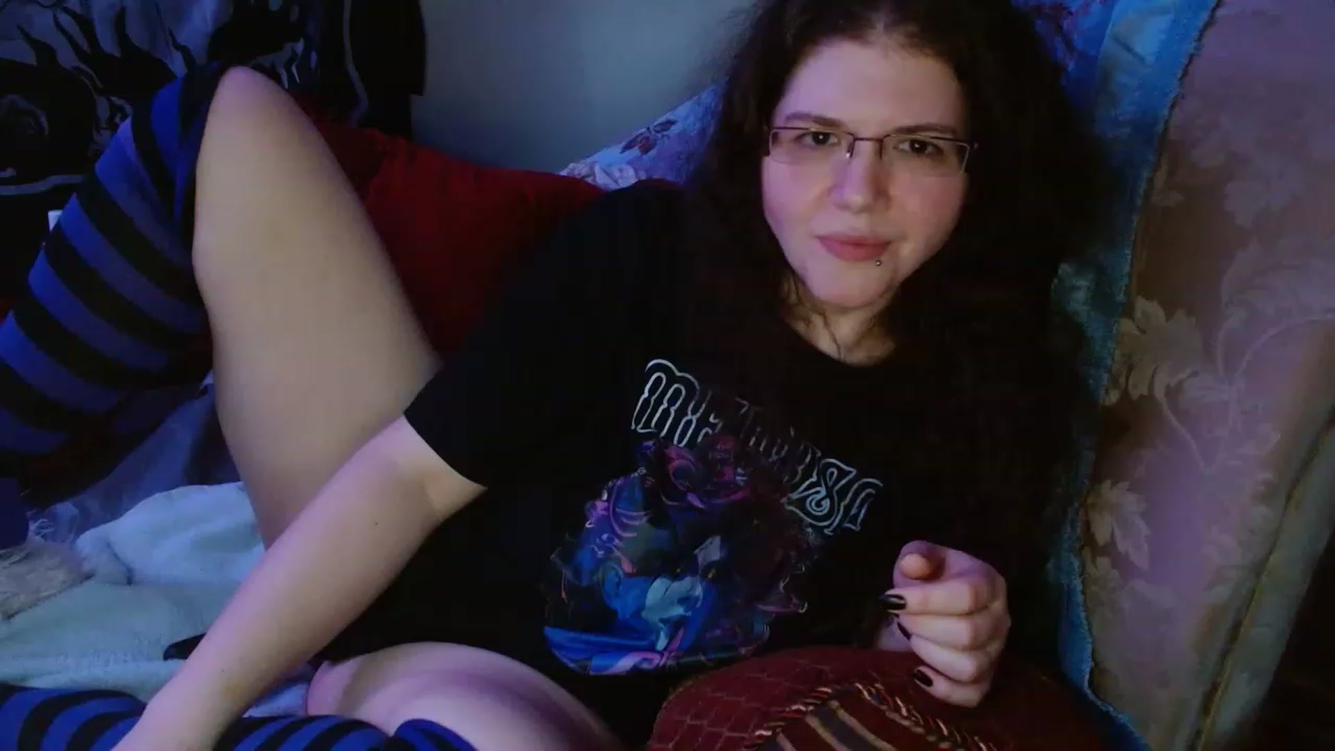 Gallery image thumbnail from DeaDonna's myfreecams stream on, 02/28/2023, 15:53 image 17 of 20