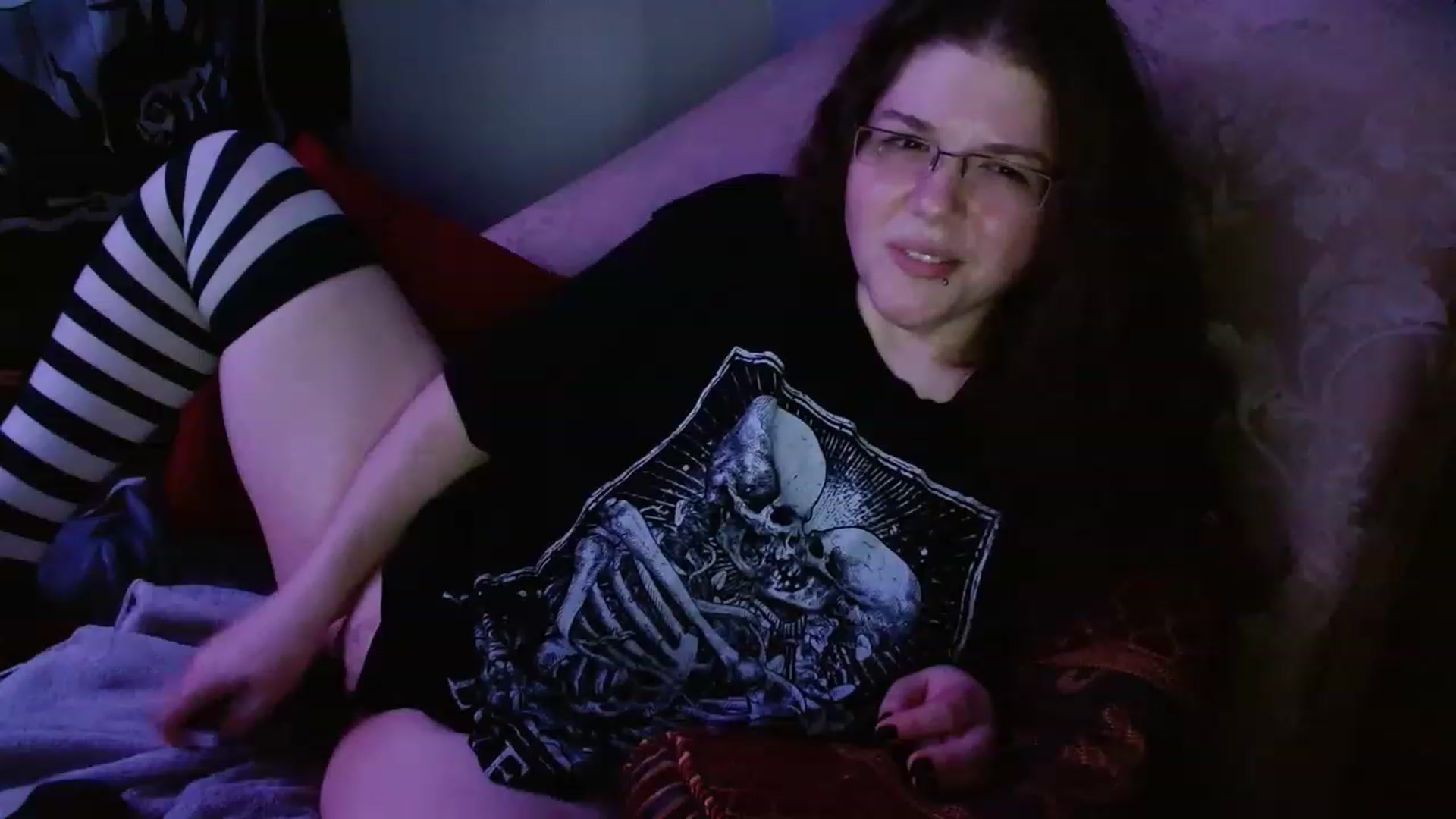 Gallery image thumbnail from DeaDonna's myfreecams stream on, 03/02/2023, 16:57 image 7 of 20