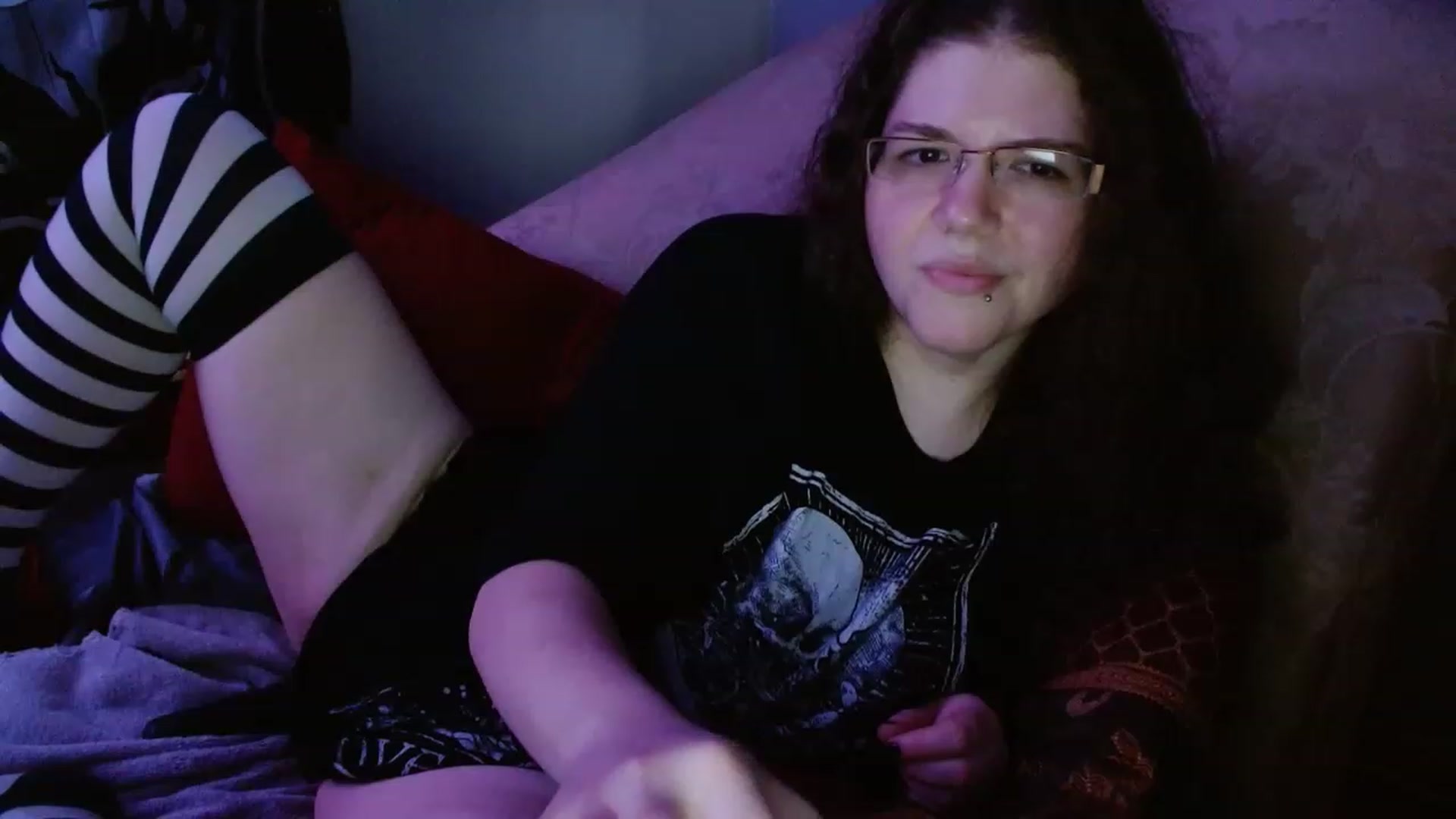 Gallery image thumbnail from DeaDonna's myfreecams stream on, 03/02/2023, 16:57 image 13 of 20