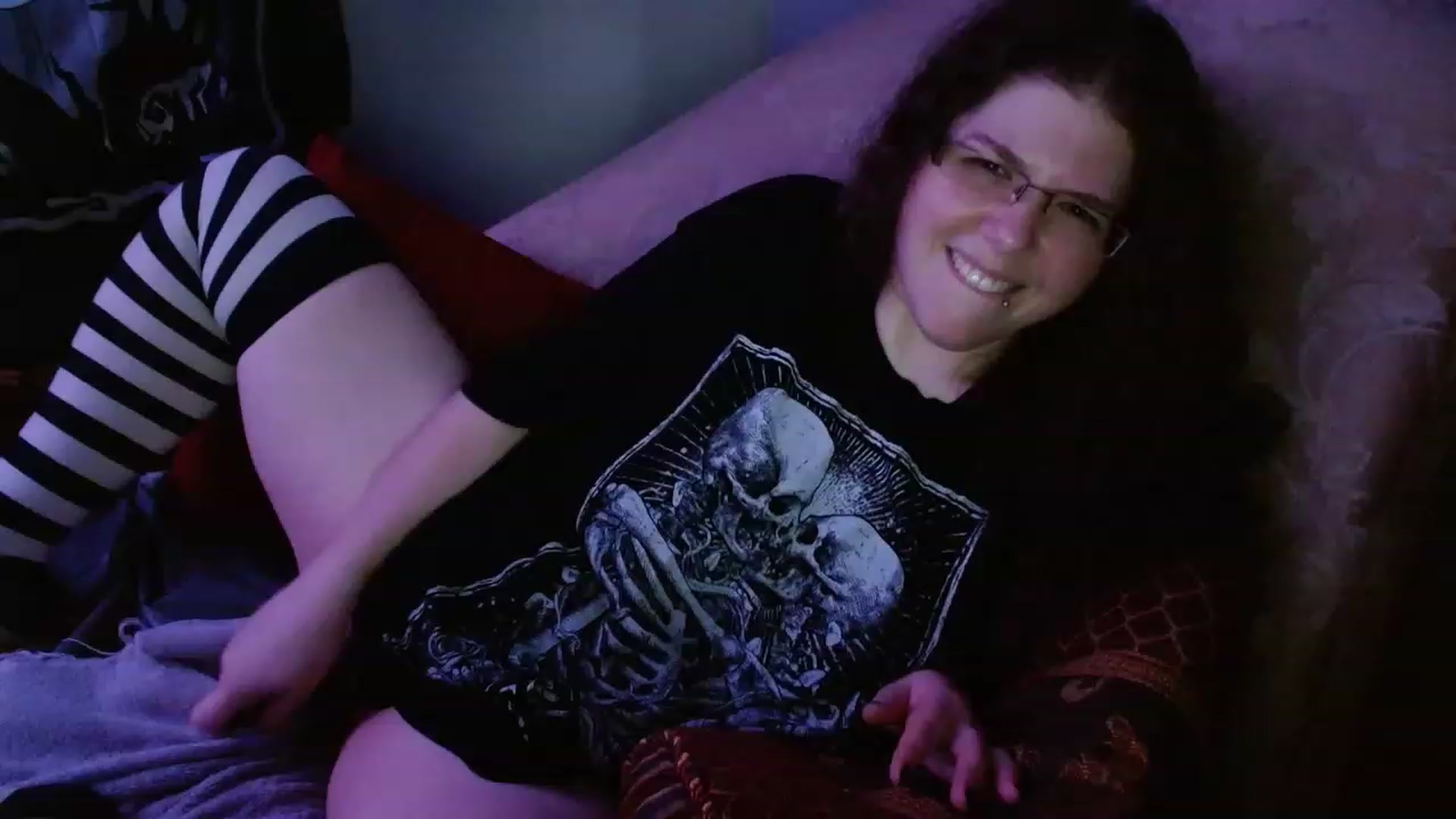 Gallery image thumbnail from DeaDonna's myfreecams stream on, 03/02/2023, 16:57 image 16 of 20