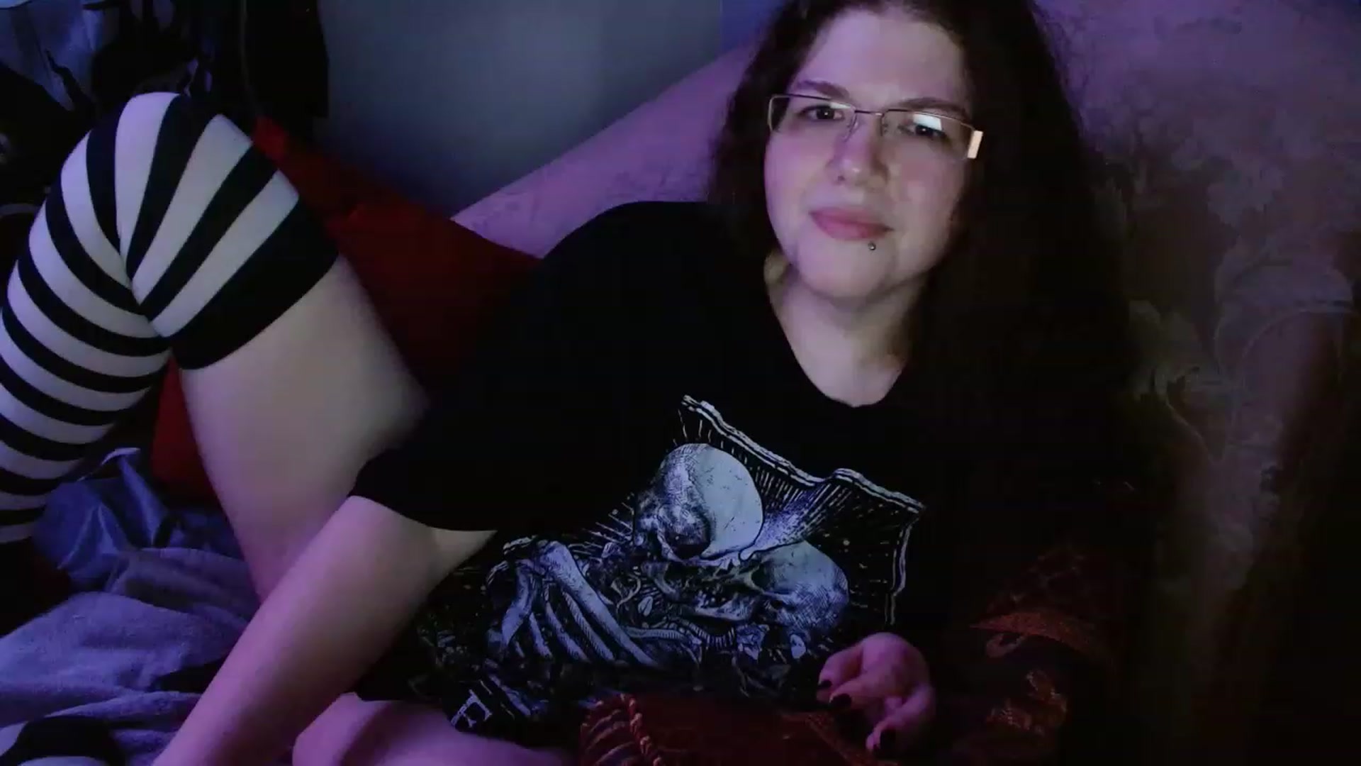 Gallery image thumbnail from DeaDonna's myfreecams stream on, 03/02/2023, 16:57 image 6 of 20