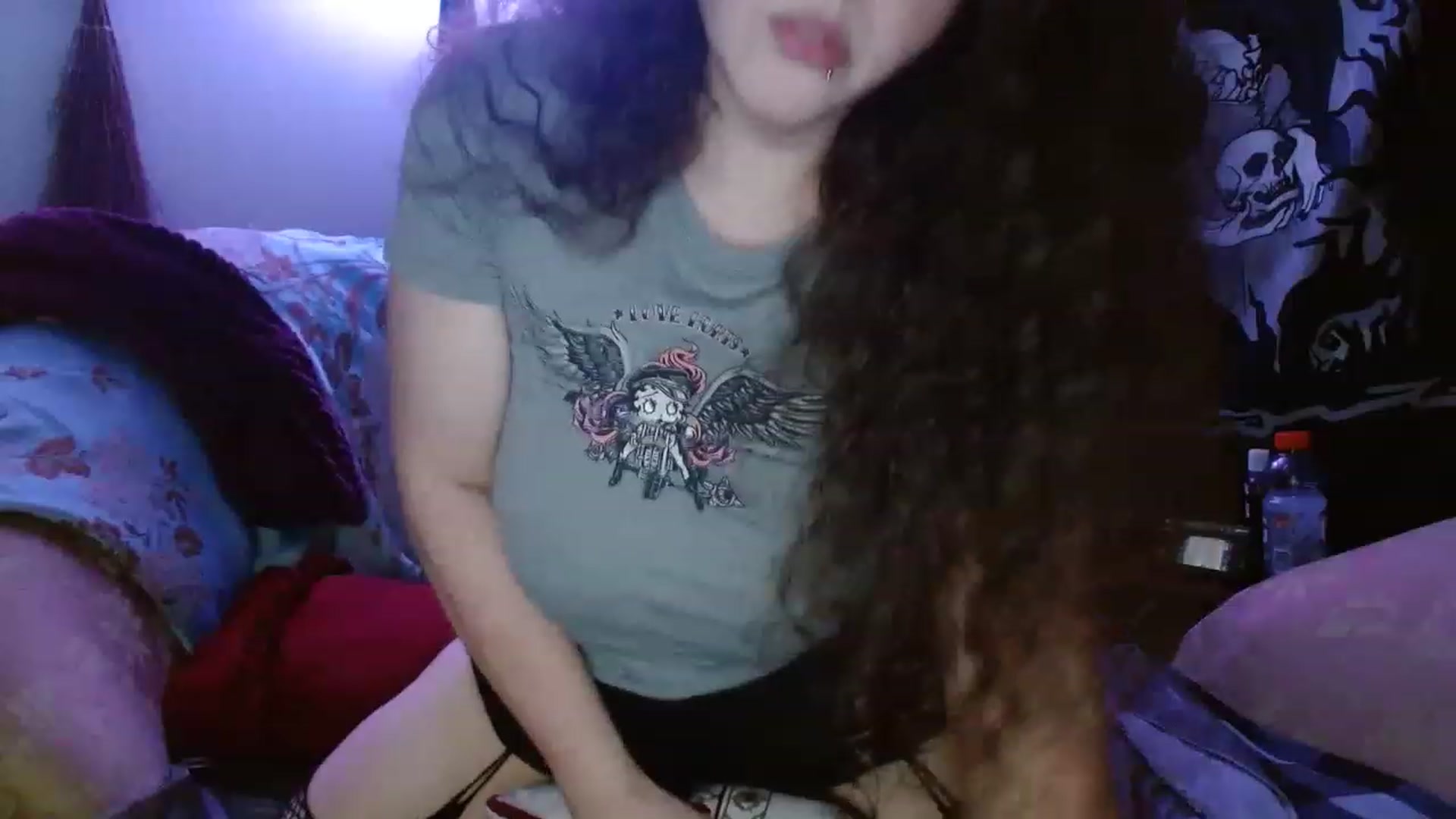 Gallery image thumbnail from DeaDonna's myfreecams stream on, 04/19/2023, 15:53 image 3 of 20