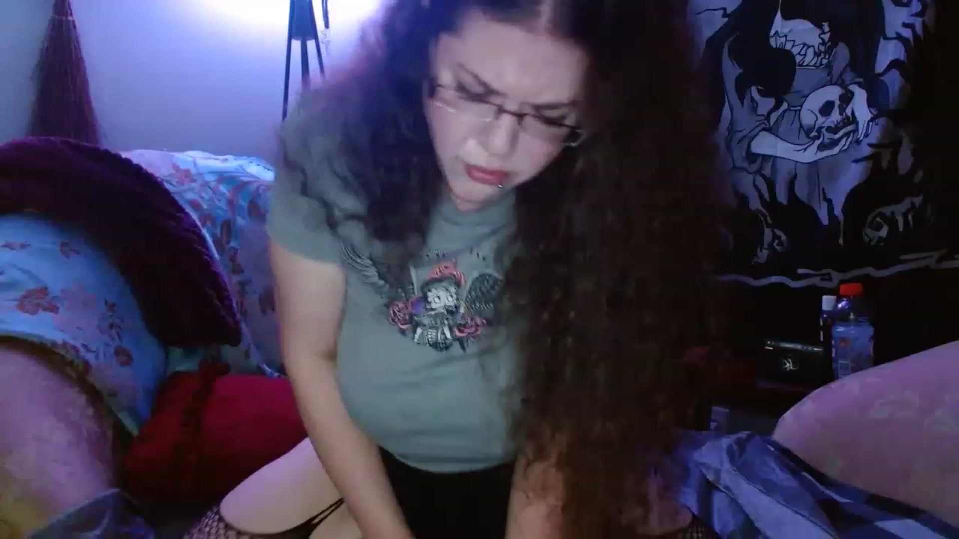 Gallery image thumbnail from DeaDonna's myfreecams stream on, 04/19/2023, 15:53 image 9 of 20