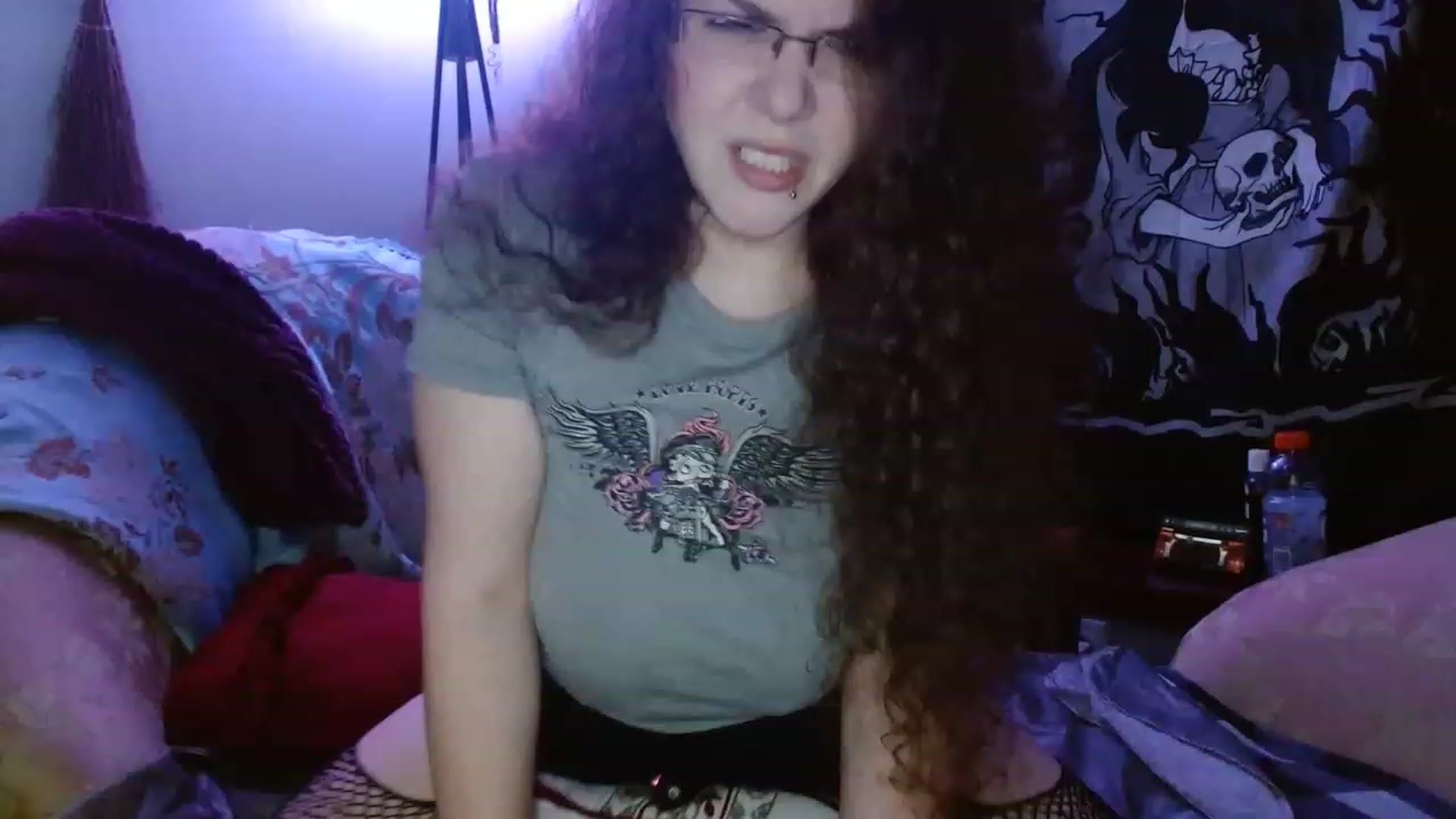 Gallery image thumbnail from DeaDonna's myfreecams stream on, 04/19/2023, 15:53 image 5 of 20