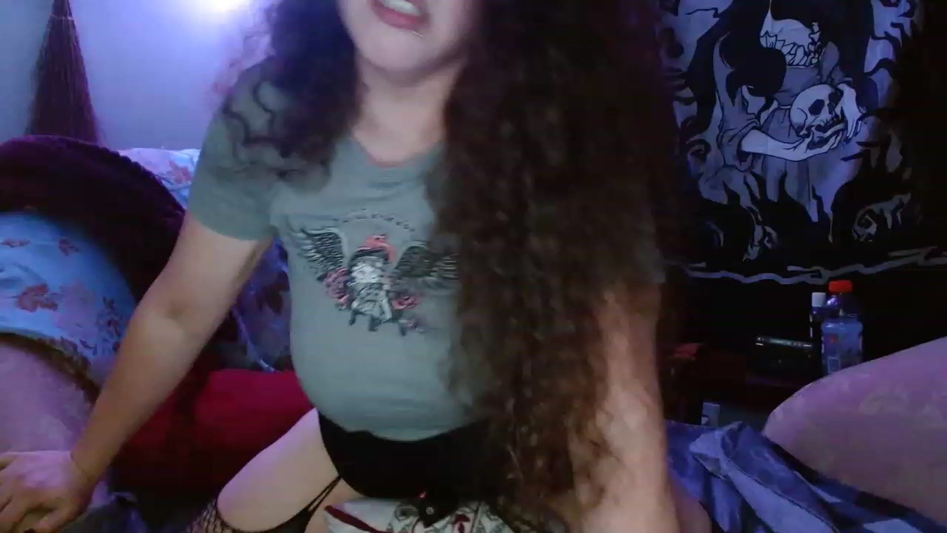 Gallery image thumbnail from DeaDonna's myfreecams stream on, 04/19/2023, 15:53 image 6 of 20