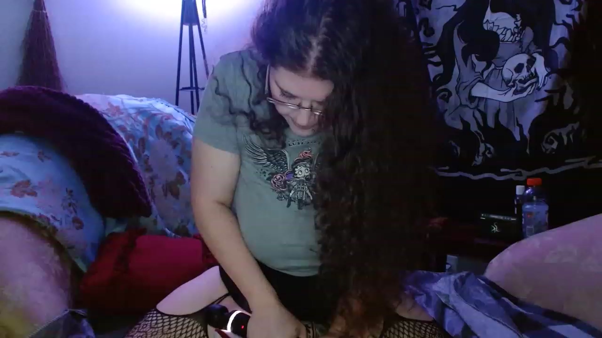 Gallery image thumbnail from DeaDonna's myfreecams stream on, 04/19/2023, 15:53 image 7 of 20