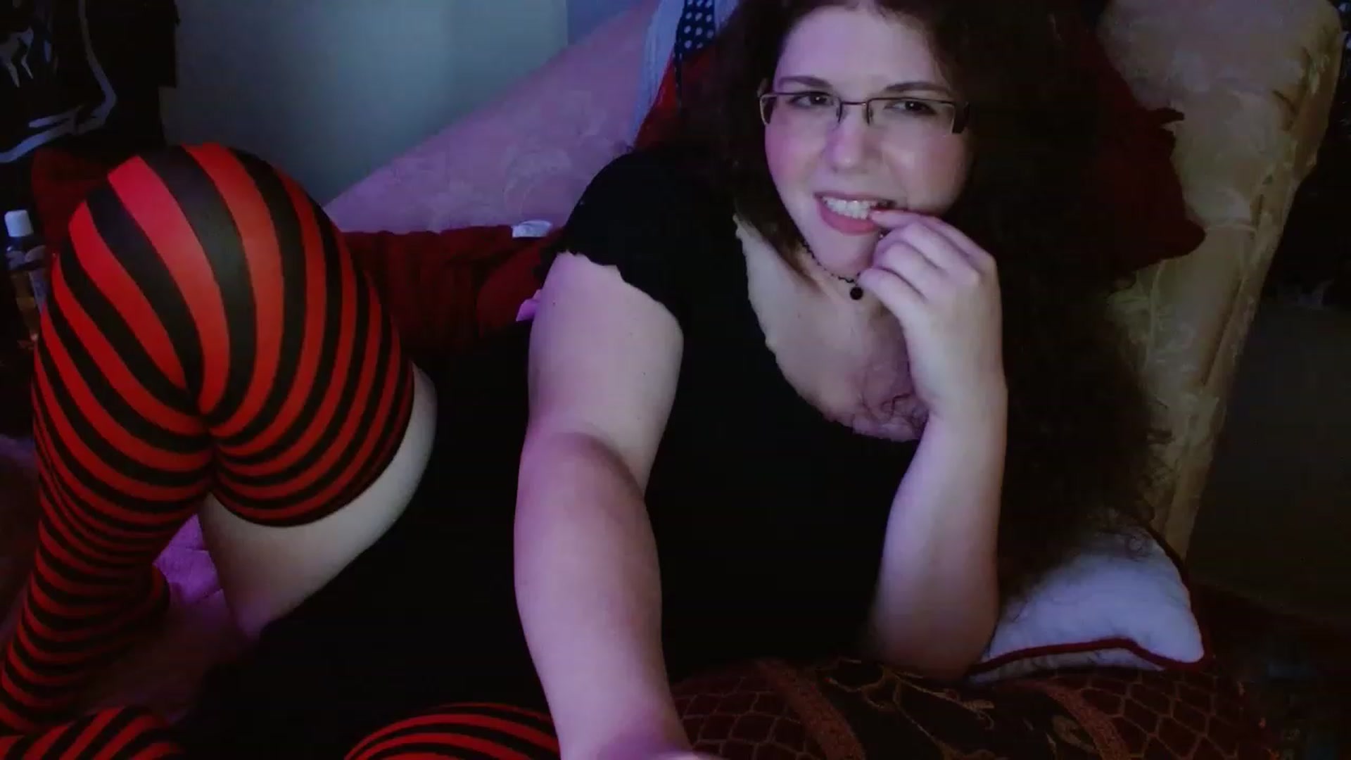 Gallery image thumbnail from DeaDonna's myfreecams stream on, 06/15/2023, 15:42 image 1 of 20