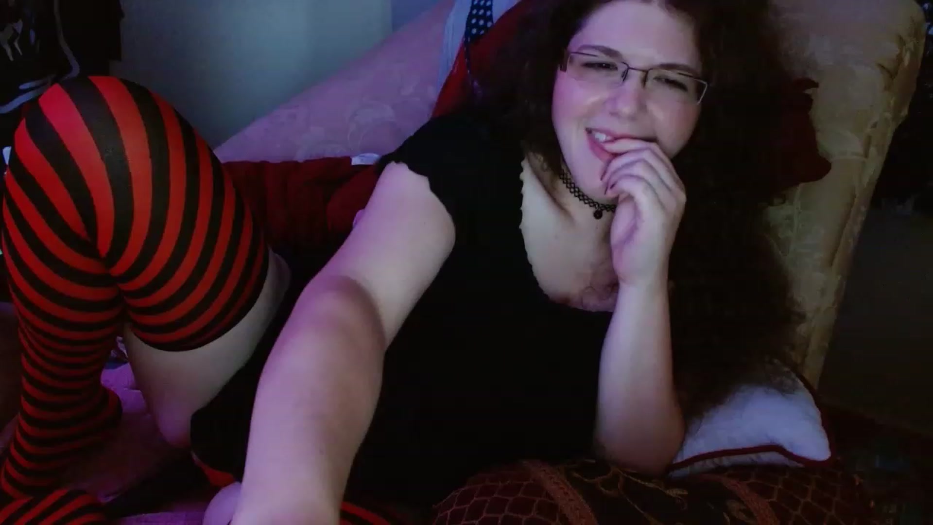 Gallery image thumbnail from DeaDonna's myfreecams stream on, 06/15/2023, 15:42 image 5 of 20
