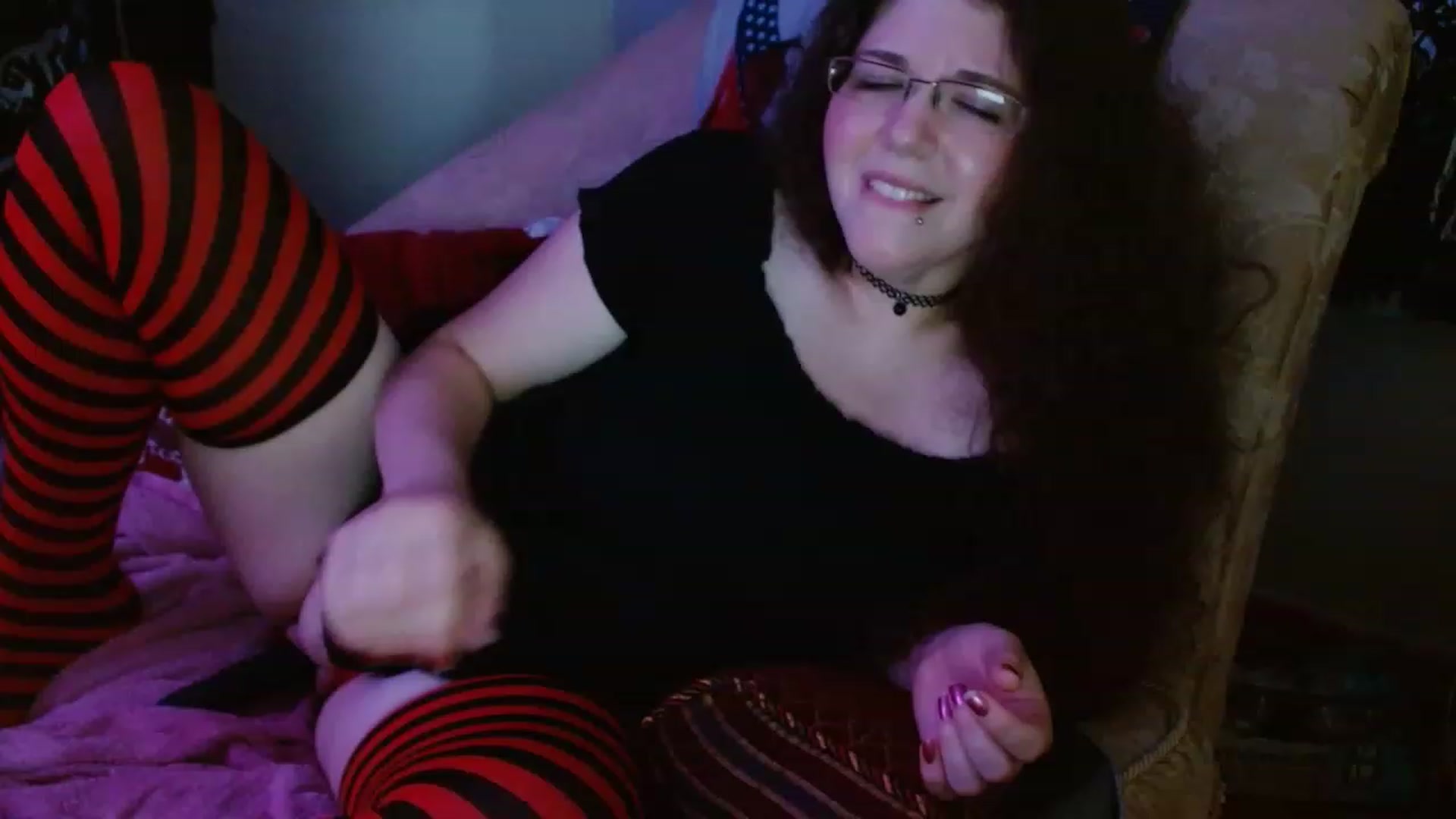 Gallery image thumbnail from DeaDonna's myfreecams stream on, 06/15/2023, 16:50 image 15 of 20