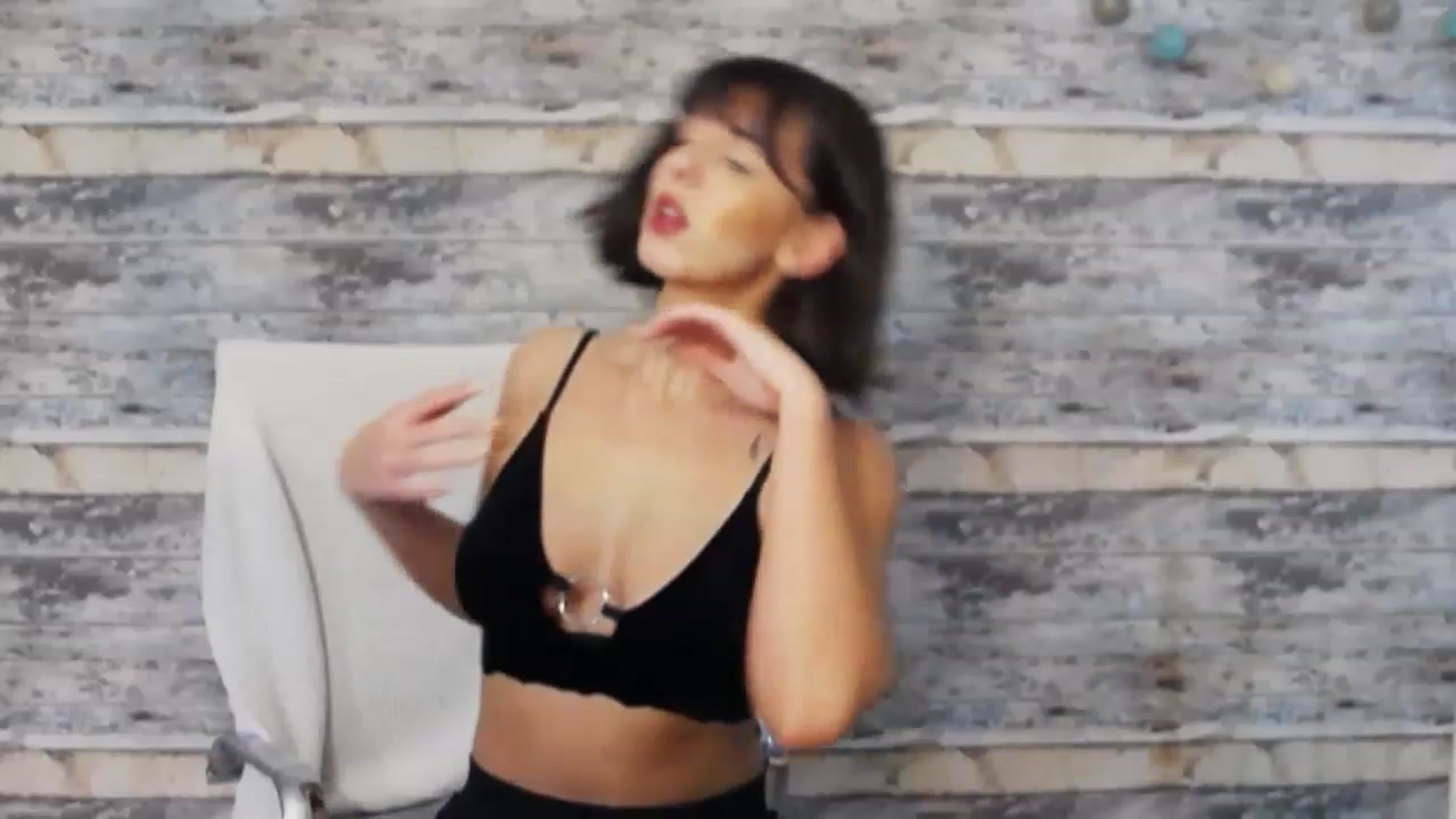 Gallery image thumbnail from DearButterfly's myfreecams stream on, 11/22/2022, 12:09 image 5 of 20