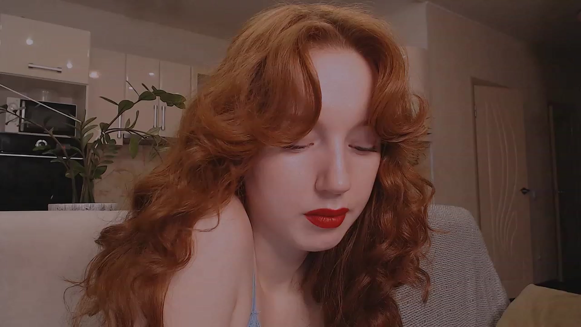 Gallery image thumbnail from DearSylvia's myfreecams stream on, 11/17/2022, 16:41 image 16 of 20