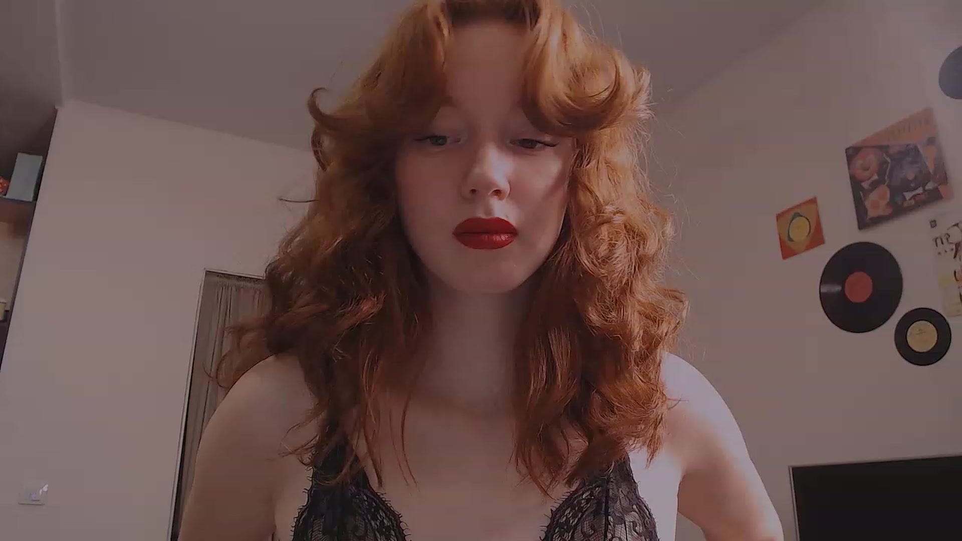 Gallery image thumbnail from DearSylvia's myfreecams stream on, 11/17/2022, 16:41 image 5 of 20
