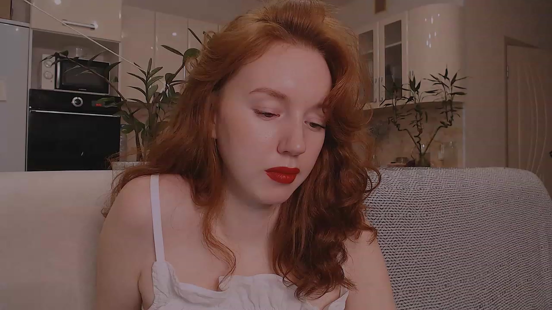 Gallery image thumbnail from DearSylvia's myfreecams stream on, 11/17/2022, 18:10 image 19 of 20
