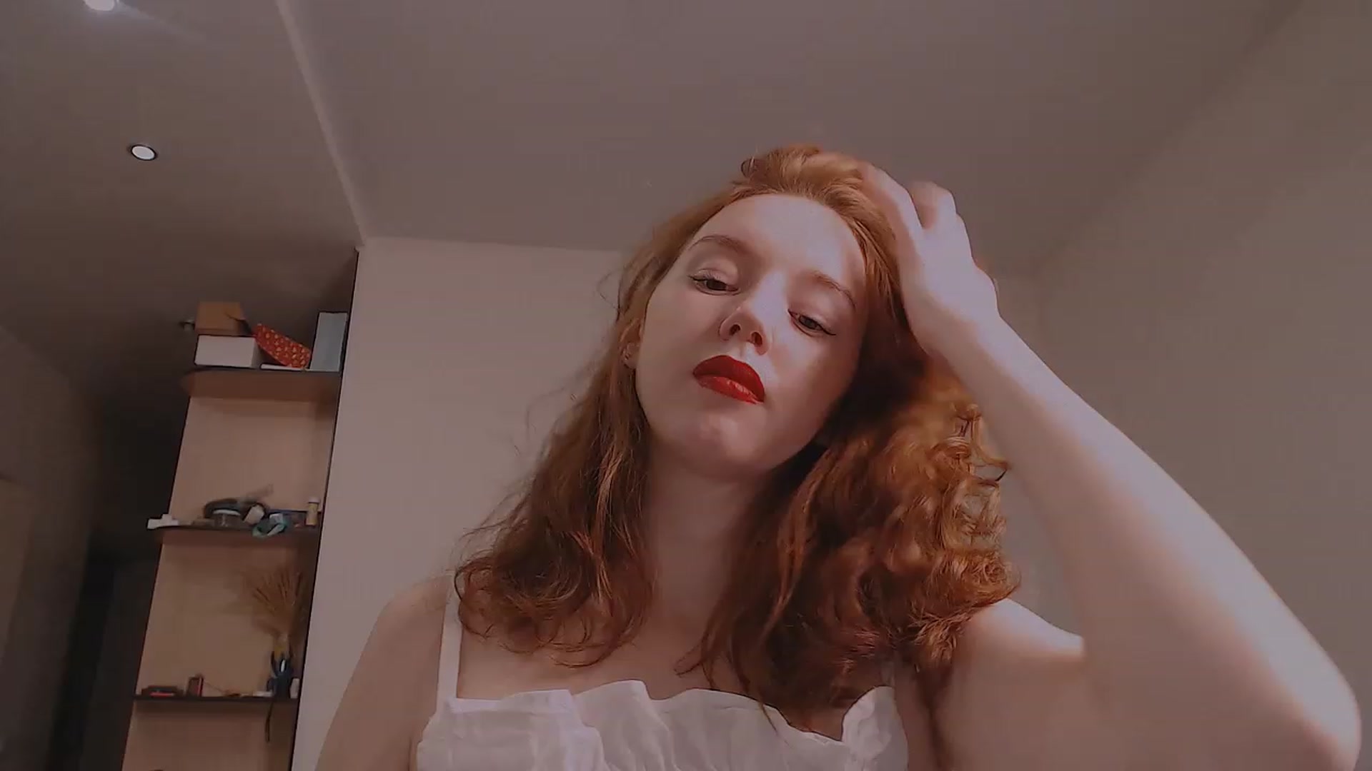 Gallery image thumbnail from DearSylvia's myfreecams stream on, 11/17/2022, 18:10 image 16 of 20
